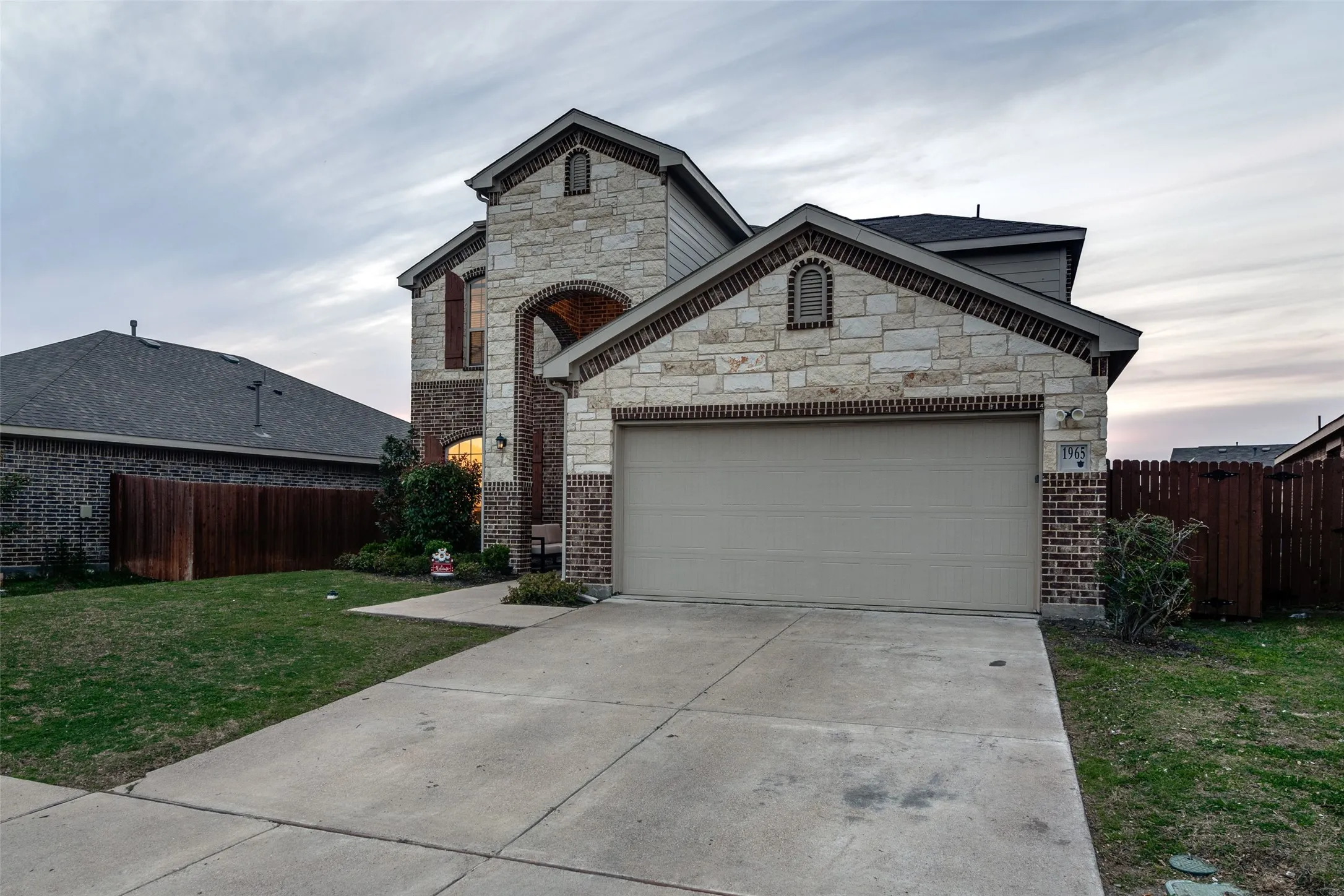Single Family Residence For Sale in Kaufman County , 1965 Travertine Avenue, Forney, Texas 75126, 4 Bedroom, 3 Bathroom, 2 Garage spaces, 2,576 Sqft, built in 2018, mls#21328853, Real Estate Agent in Forney, Homes For Sale in Kaufman county, Homes For Sale in Forney, Realtor in Forney Texas, Real Estate Brokerage Independent Realty Texas, Luminita Cordes Realtor