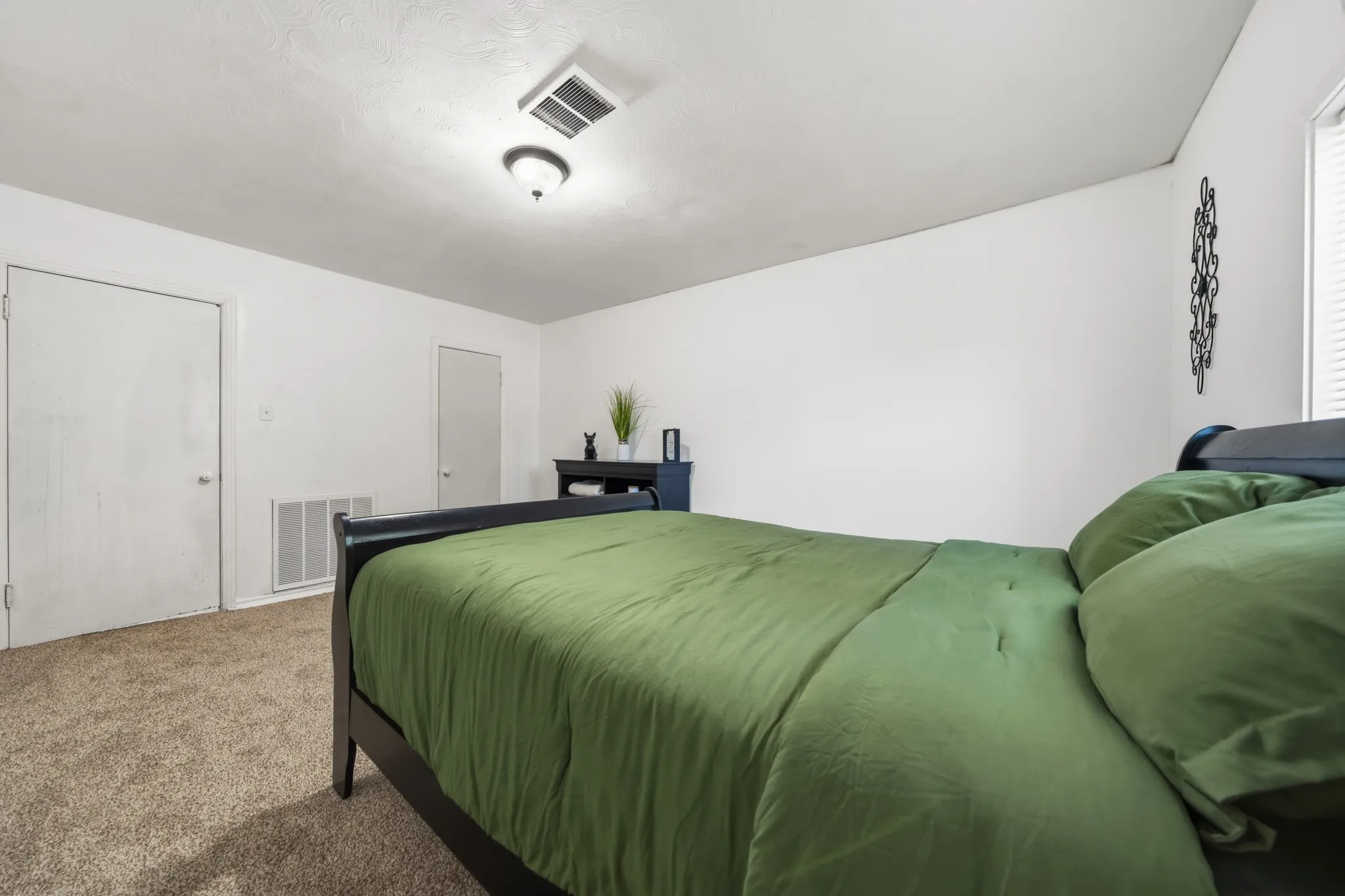Single Family Residence For Sale in Mc Lennan County , 3804 Belmont Drive, Waco, Texas 76711, 2 Bedroom, 1 Bathroom, Garage spaces, 1,424 Sqft, built in 1954, mls#21327770, Real Estate Agent in Waco, Homes For Sale in Mc Lennan county, Homes For Sale in Waco, Realtor in Waco Texas, Real Estate Brokerage Independent Realty Texas, Luminita Cordes Realtor
