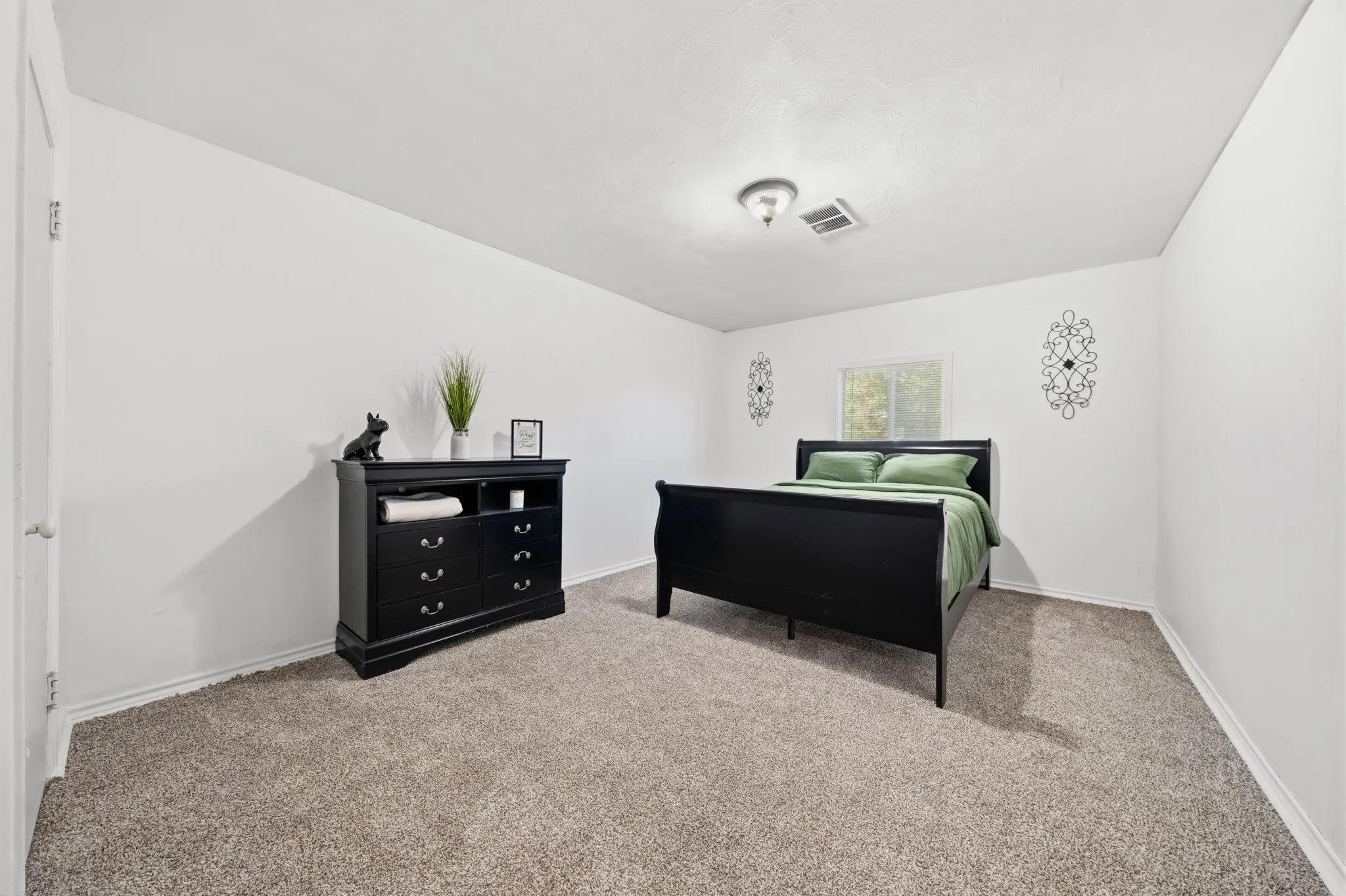 Single Family Residence For Sale in Mc Lennan County , 3804 Belmont Drive, Waco, Texas 76711, 2 Bedroom, 1 Bathroom, Garage spaces, 1,424 Sqft, built in 1954, mls#21327770, Real Estate Agent in Waco, Homes For Sale in Mc Lennan county, Homes For Sale in Waco, Realtor in Waco Texas, Real Estate Brokerage Independent Realty Texas, Luminita Cordes Realtor