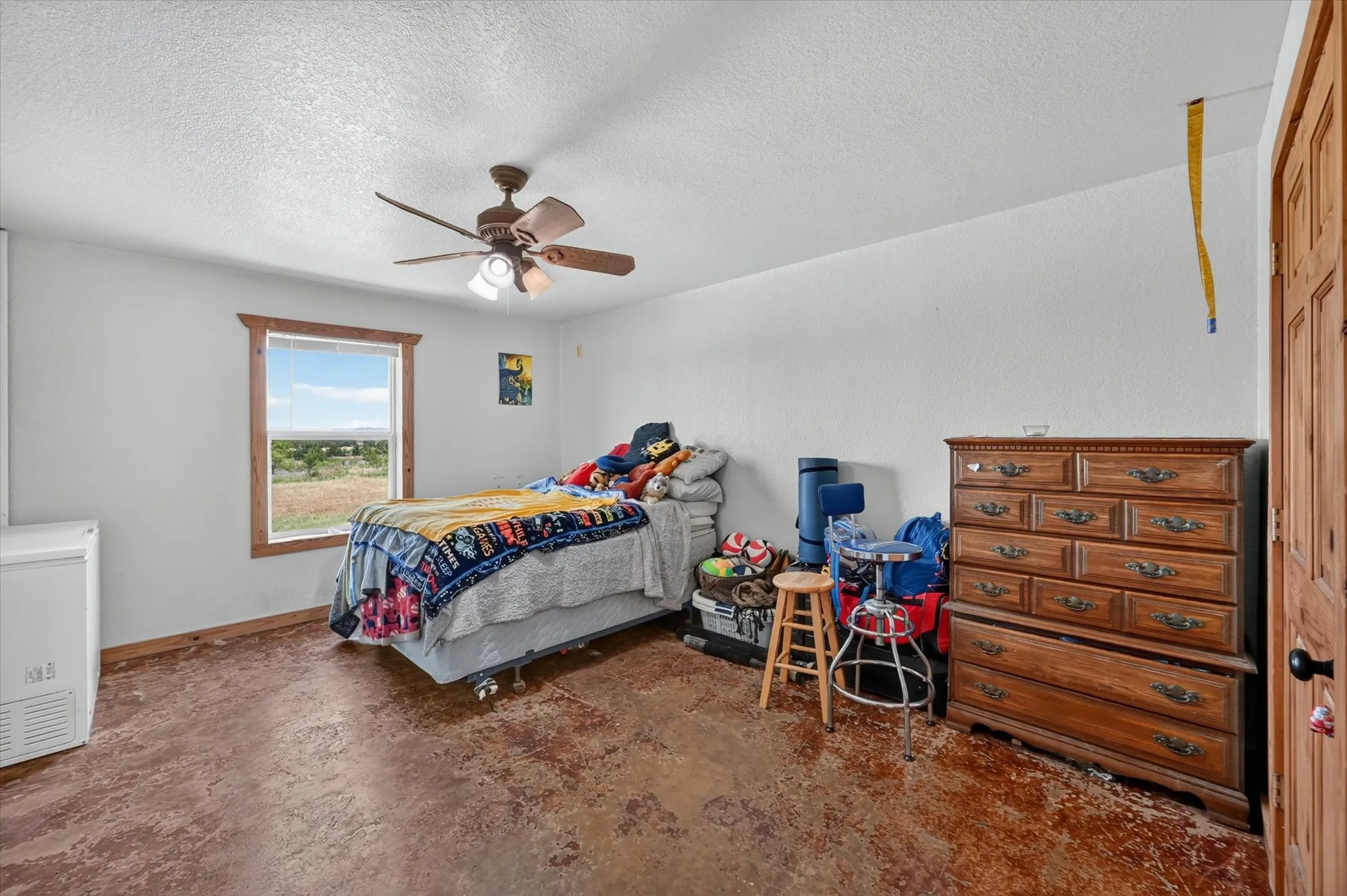 Single Family Residence For Sale in Ellis County , 901 Marion Road, Venus, Texas 76084, 3 Bedroom, 2 Bathroom, Garage spaces, 1,880 Sqft, built in 2004, mls#21313253, Real Estate Agent in Venus, Homes For Sale in Ellis county, Homes For Sale in Venus, Realtor in Venus Texas, Real Estate Brokerage Independent Realty Texas, Luminita Cordes Realtor