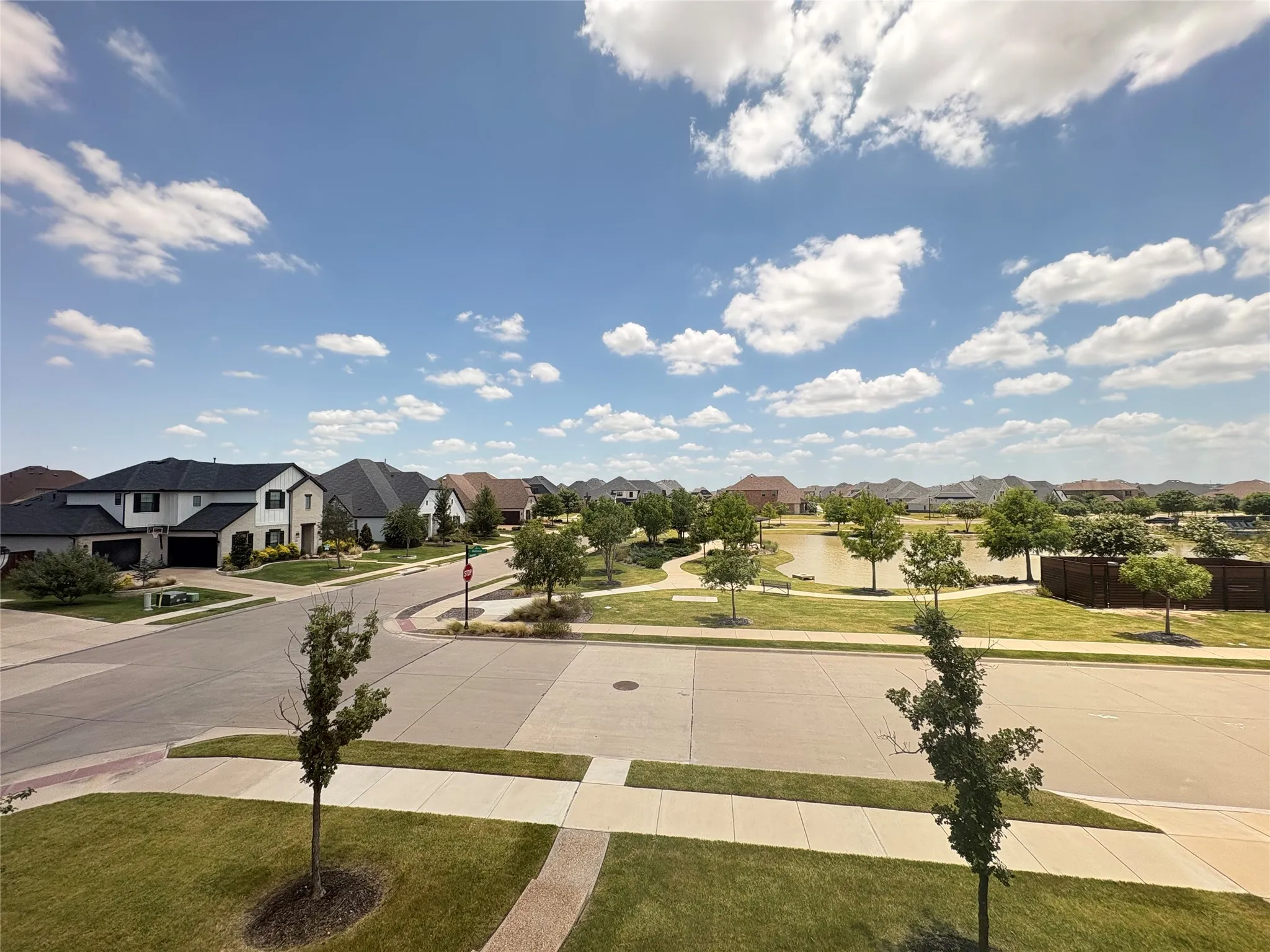 Single Family Residence For Rent in Collin County , 1451 Maplewood Drive, Prosper, Texas 75078, 4 Bedroom, 4 Bathroom, 3 Garage spaces, 3,261 Sqft, built in 2022, mls#21328861, Real Estate Agent in Prosper, Homes For Rent in Collin county, Homes For Rent in Prosper, Realtor in Prosper Texas, Real Estate Brokerage Independent Realty Texas, Luminita Cordes Realtor
