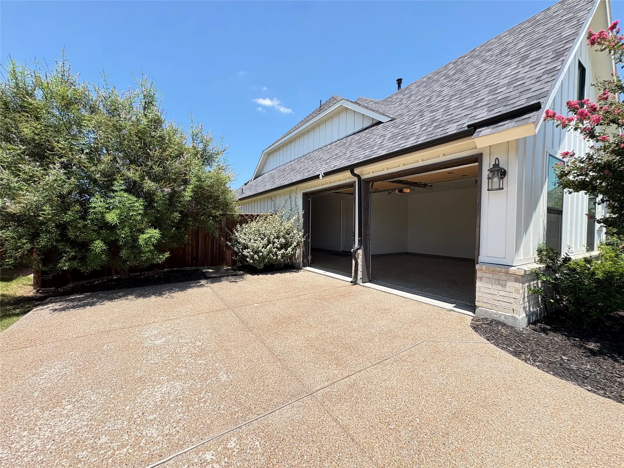 Single Family Residence For Rent in Collin County , 1451 Maplewood Drive, Prosper, Texas 75078, 4 Bedroom, 4 Bathroom, 3 Garage spaces, 3,261 Sqft, built in 2022, mls#21328861, Real Estate Agent in Prosper, Homes For Rent in Collin county, Homes For Rent in Prosper, Realtor in Prosper Texas, Real Estate Brokerage Independent Realty Texas, Luminita Cordes Realtor