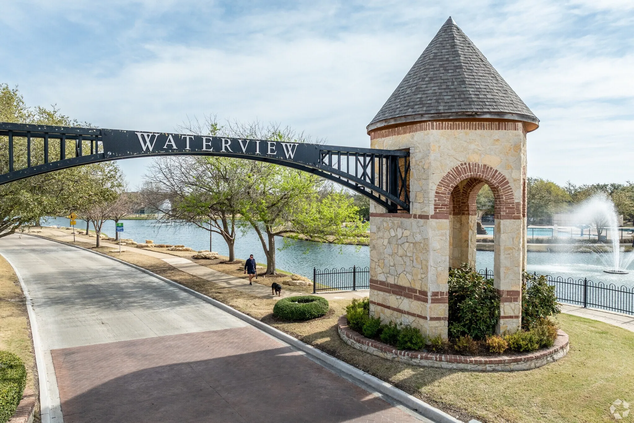 Single Family Residence For Sale in Dallas County , 10718 J A Forster Drive, Rowlett, Texas 75089, 3 Bedroom, 2 Bathroom, 2 Garage spaces, 1,746 Sqft, built in 2002, mls#21322658, Real Estate Agent in Rowlett, Homes For Sale in Dallas county, Homes For Sale in Rowlett, Realtor in Rowlett Texas, Real Estate Brokerage Independent Realty Texas, Luminita Cordes Realtor