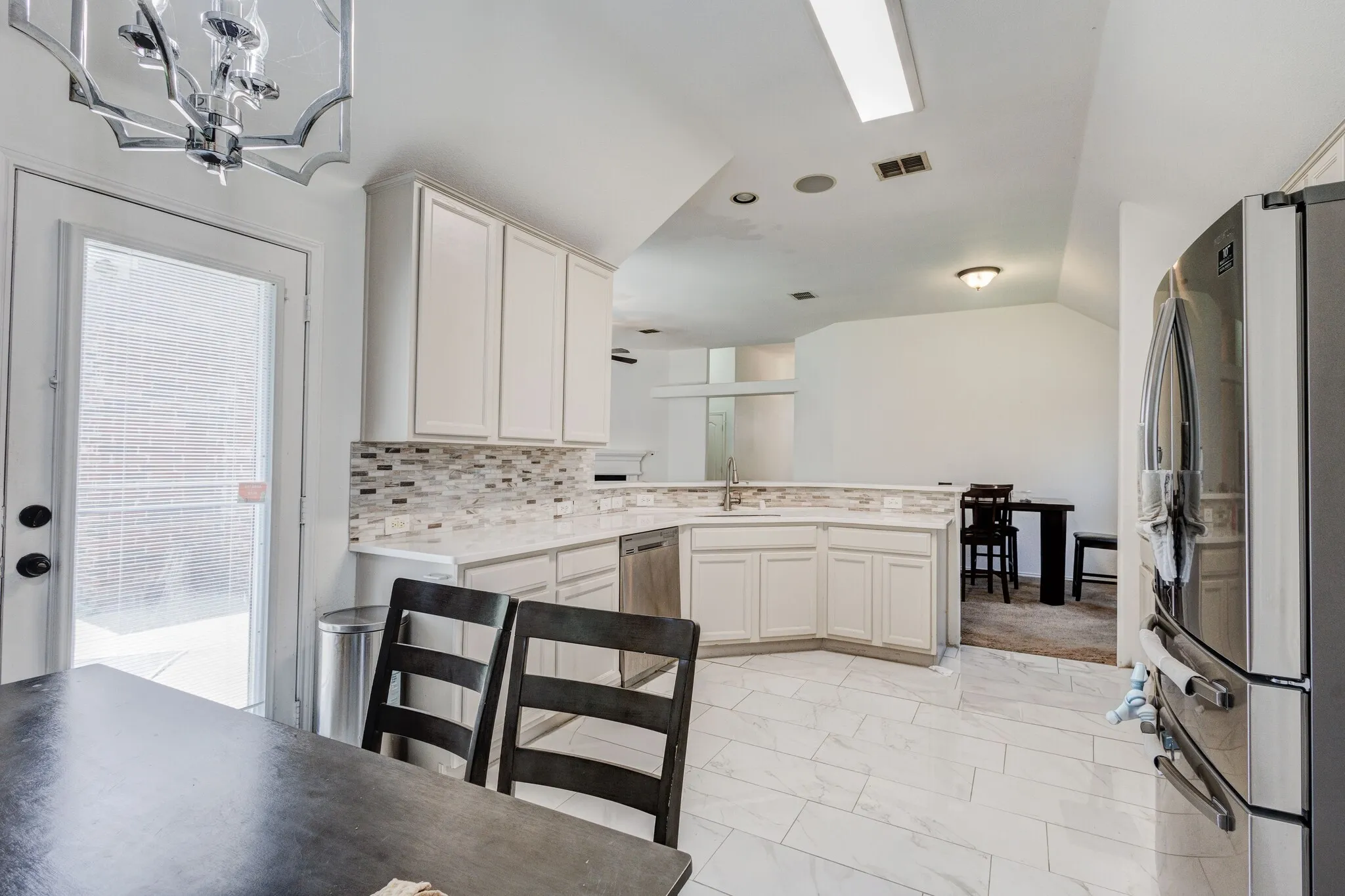 Single Family Residence For Sale in Dallas County , 10718 J A Forster Drive, Rowlett, Texas 75089, 3 Bedroom, 2 Bathroom, 2 Garage spaces, 1,746 Sqft, built in 2002, mls#21322658, Real Estate Agent in Rowlett, Homes For Sale in Dallas county, Homes For Sale in Rowlett, Realtor in Rowlett Texas, Real Estate Brokerage Independent Realty Texas, Luminita Cordes Realtor
