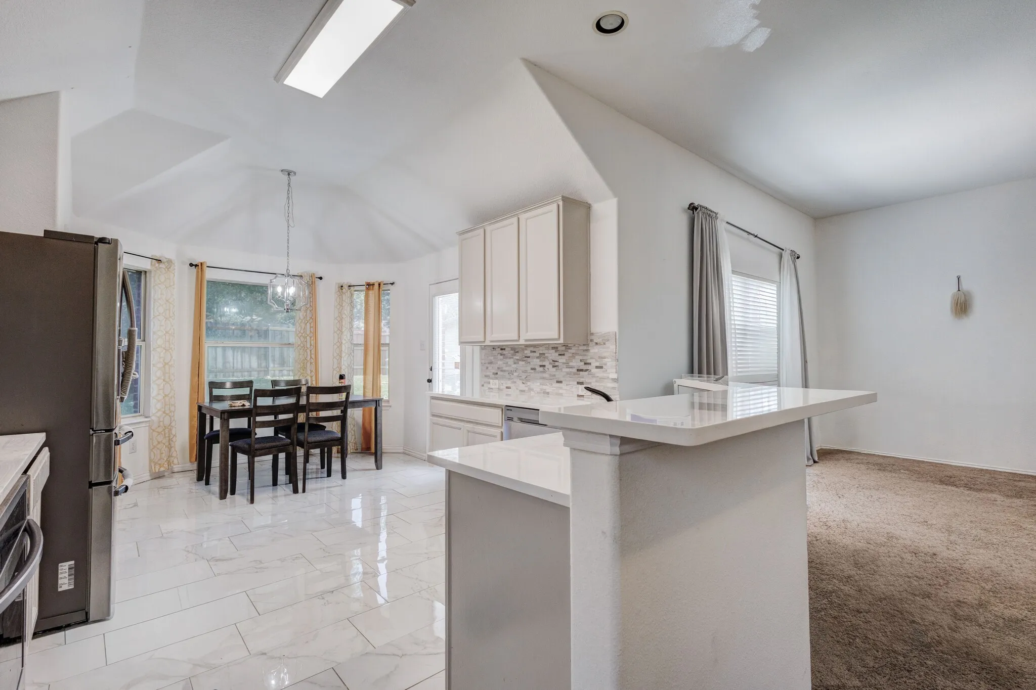 Single Family Residence For Sale in Dallas County , 10718 J A Forster Drive, Rowlett, Texas 75089, 3 Bedroom, 2 Bathroom, 2 Garage spaces, 1,746 Sqft, built in 2002, mls#21322658, Real Estate Agent in Rowlett, Homes For Sale in Dallas county, Homes For Sale in Rowlett, Realtor in Rowlett Texas, Real Estate Brokerage Independent Realty Texas, Luminita Cordes Realtor