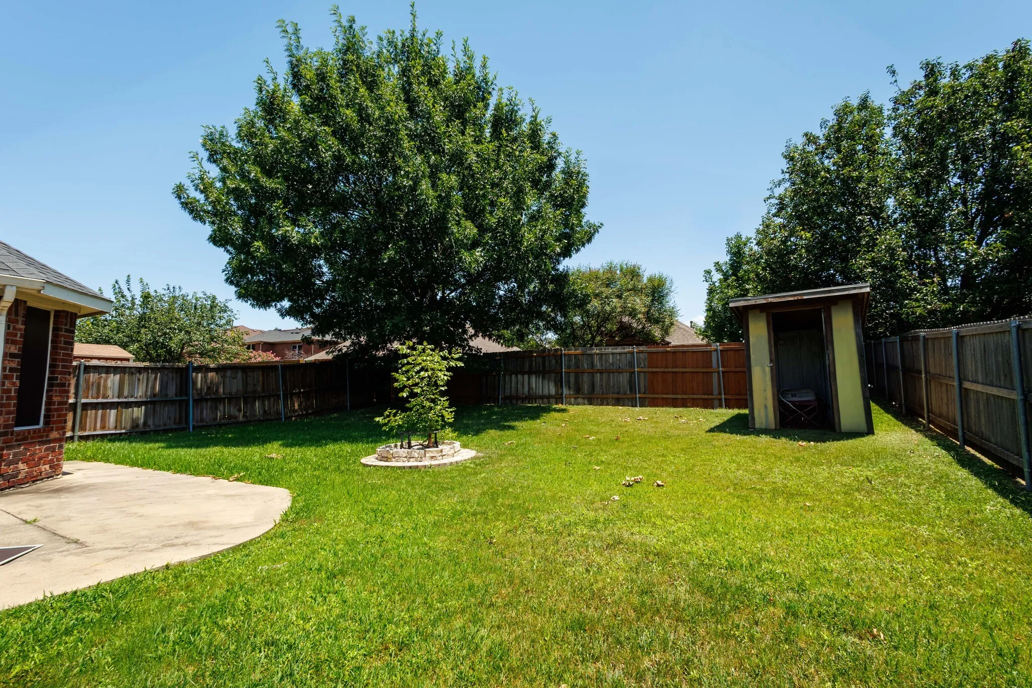 Single Family Residence For Sale in Dallas County , 10718 J A Forster Drive, Rowlett, Texas 75089, 3 Bedroom, 2 Bathroom, 2 Garage spaces, 1,746 Sqft, built in 2002, mls#21322658, Real Estate Agent in Rowlett, Homes For Sale in Dallas county, Homes For Sale in Rowlett, Realtor in Rowlett Texas, Real Estate Brokerage Independent Realty Texas, Luminita Cordes Realtor