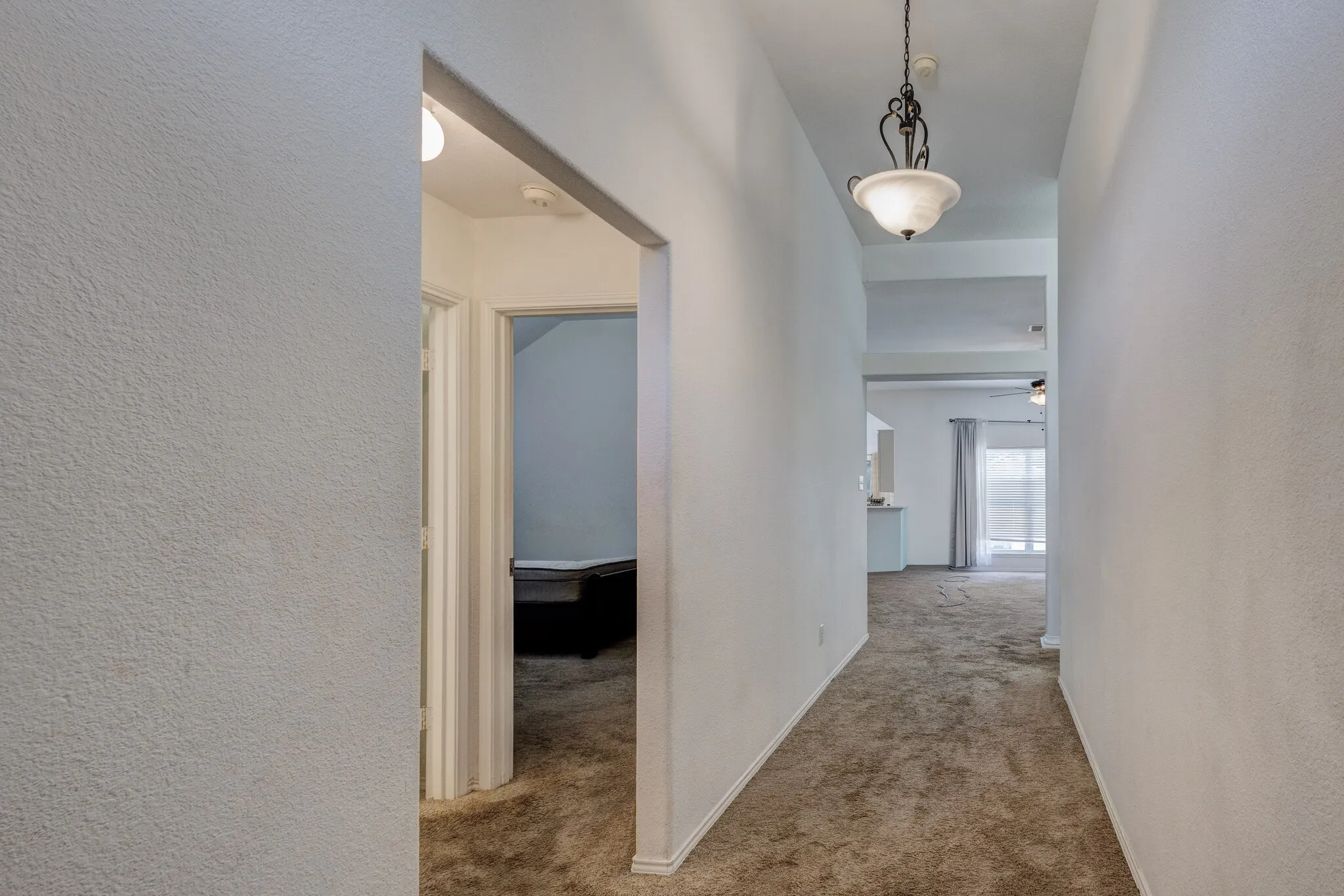 Single Family Residence For Sale in Dallas County , 10718 J A Forster Drive, Rowlett, Texas 75089, 3 Bedroom, 2 Bathroom, 2 Garage spaces, 1,746 Sqft, built in 2002, mls#21322658, Real Estate Agent in Rowlett, Homes For Sale in Dallas county, Homes For Sale in Rowlett, Realtor in Rowlett Texas, Real Estate Brokerage Independent Realty Texas, Luminita Cordes Realtor