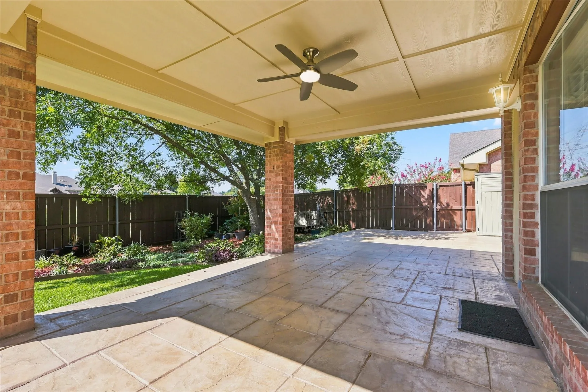 Single Family Residence For Sale in Dallas County , 951 Mallard Drive, Coppell, Texas 75019, 4 Bedroom, 3 Bathroom, 3 Garage spaces, 3,128 Sqft, built in 1997, mls#21327691, Real Estate Agent in Coppell, Homes For Sale in Dallas county, Homes For Sale in Coppell, Realtor in Coppell Texas, Real Estate Brokerage Independent Realty Texas, Luminita Cordes Realtor