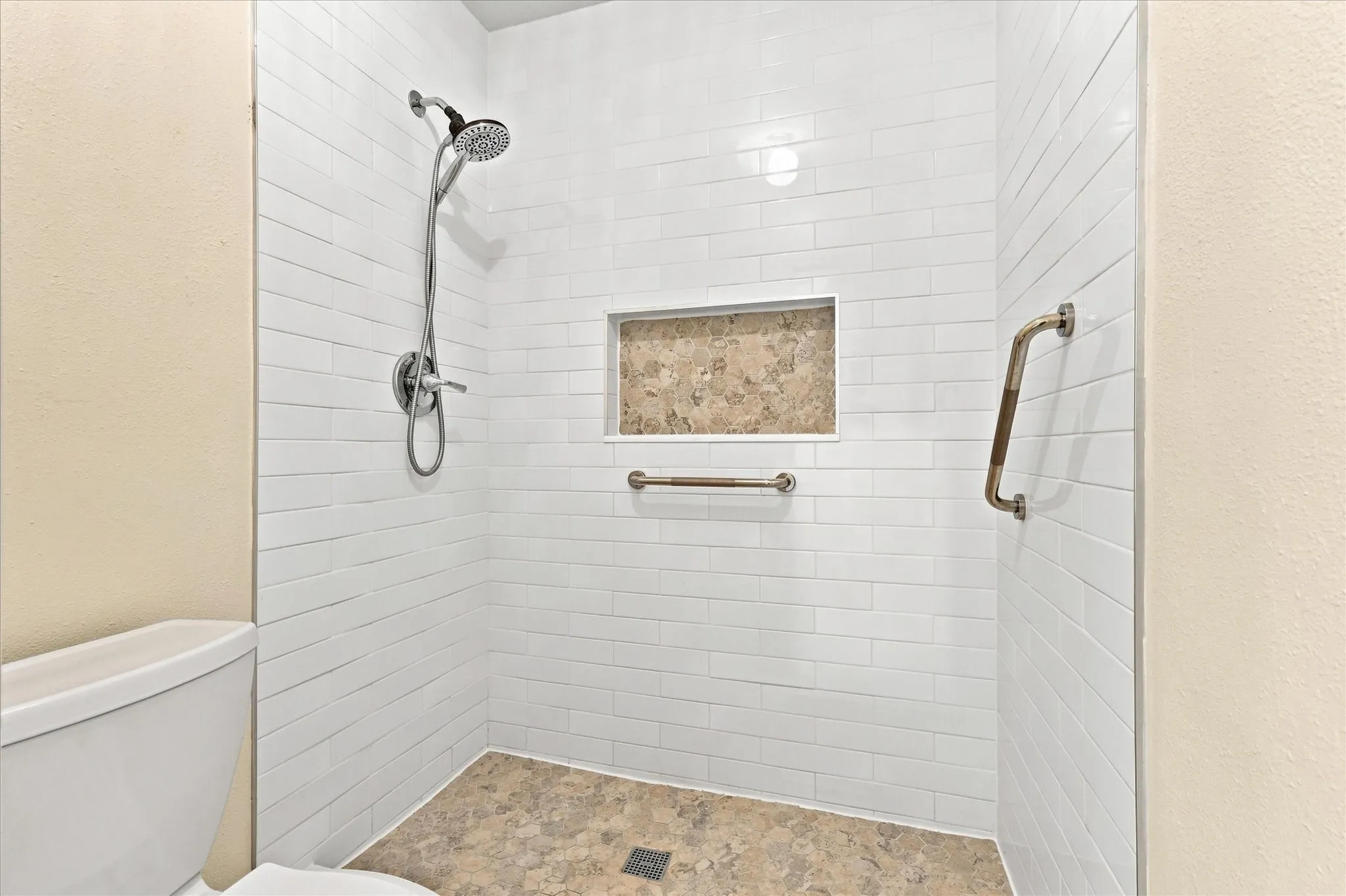 Single Family Residence For Sale in Dallas County , 951 Mallard Drive, Coppell, Texas 75019, 4 Bedroom, 3 Bathroom, 3 Garage spaces, 3,128 Sqft, built in 1997, mls#21327691, Real Estate Agent in Coppell, Homes For Sale in Dallas county, Homes For Sale in Coppell, Realtor in Coppell Texas, Real Estate Brokerage Independent Realty Texas, Luminita Cordes Realtor