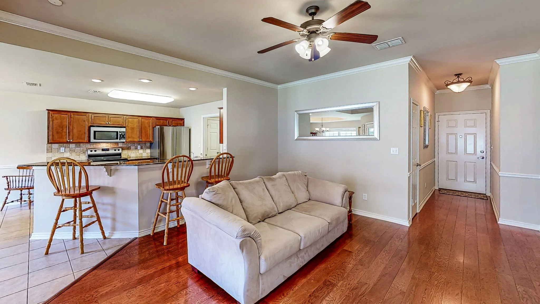 Condominium For Sale in Smith County , 421 W Cumberland Road 601, Tyler, Texas 75703, 2 Bedroom, 2 Bathroom, 2 Garage spaces, 1,379 Sqft, built in 2009, mls#21328879, Real Estate Agent in Tyler, Homes For Sale in Smith county, Homes For Sale in Tyler, Realtor in Tyler Texas, Real Estate Brokerage Independent Realty Texas, Luminita Cordes Realtor