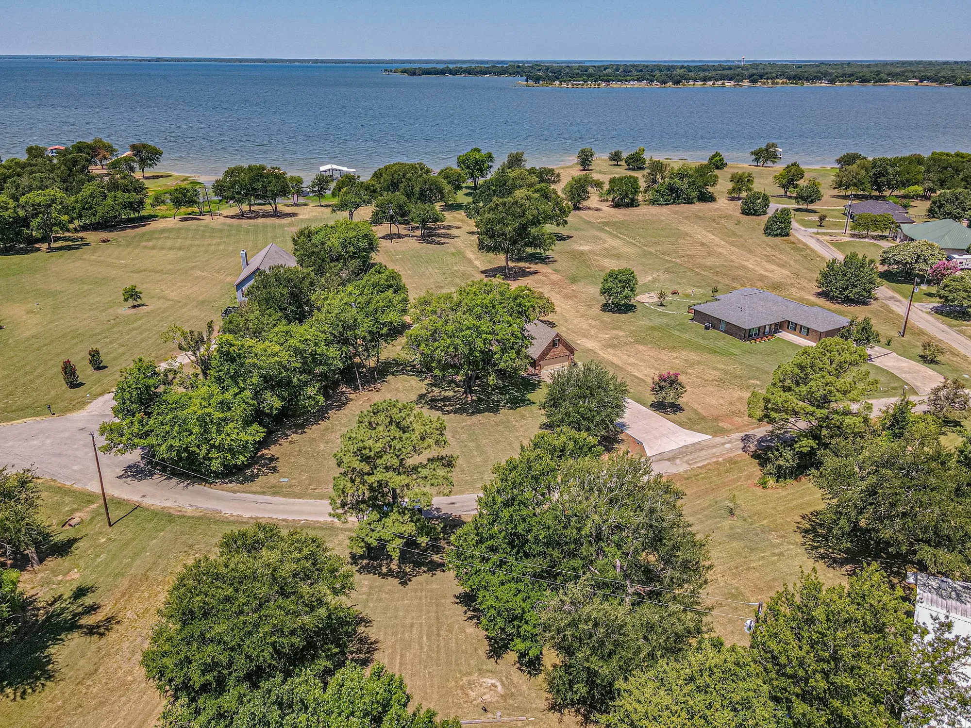 Single Family Residence For Sale in Rains County , 132 Seminole Trail, East Tawakoni, Texas 75472, 4 Bedroom, 3 Bathroom, 2 Garage spaces, 2,212 Sqft, built in 2004, mls#21328479, Real Estate Agent in East Tawakoni, Homes For Sale in Rains county, Homes For Sale in East Tawakoni, Realtor in East Tawakoni Texas, Real Estate Brokerage Independent Realty Texas, Luminita Cordes Realtor