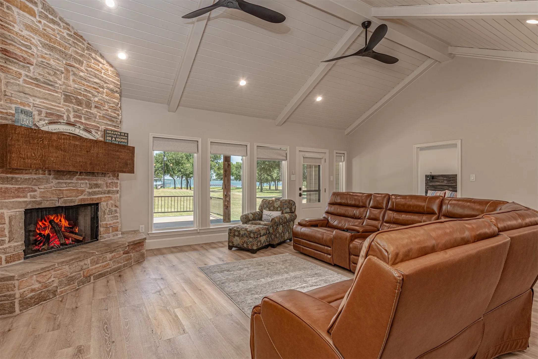Single Family Residence For Sale in Rains County , 132 Seminole Trail, East Tawakoni, Texas 75472, 4 Bedroom, 3 Bathroom, 2 Garage spaces, 2,212 Sqft, built in 2004, mls#21328479, Real Estate Agent in East Tawakoni, Homes For Sale in Rains county, Homes For Sale in East Tawakoni, Realtor in East Tawakoni Texas, Real Estate Brokerage Independent Realty Texas, Luminita Cordes Realtor