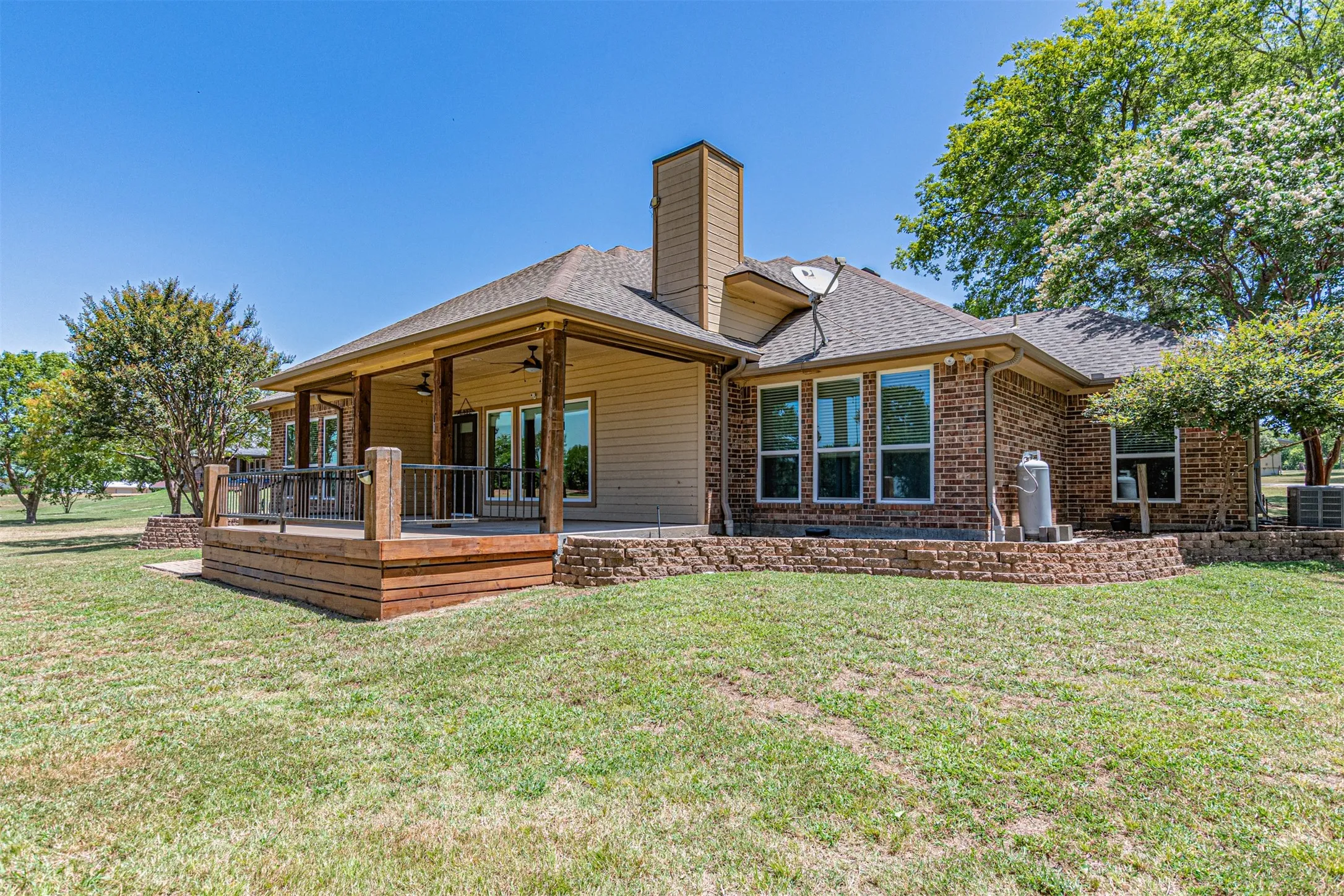 Single Family Residence For Sale in Rains County , 132 Seminole Trail, East Tawakoni, Texas 75472, 4 Bedroom, 3 Bathroom, 2 Garage spaces, 2,212 Sqft, built in 2004, mls#21328479, Real Estate Agent in East Tawakoni, Homes For Sale in Rains county, Homes For Sale in East Tawakoni, Realtor in East Tawakoni Texas, Real Estate Brokerage Independent Realty Texas, Luminita Cordes Realtor