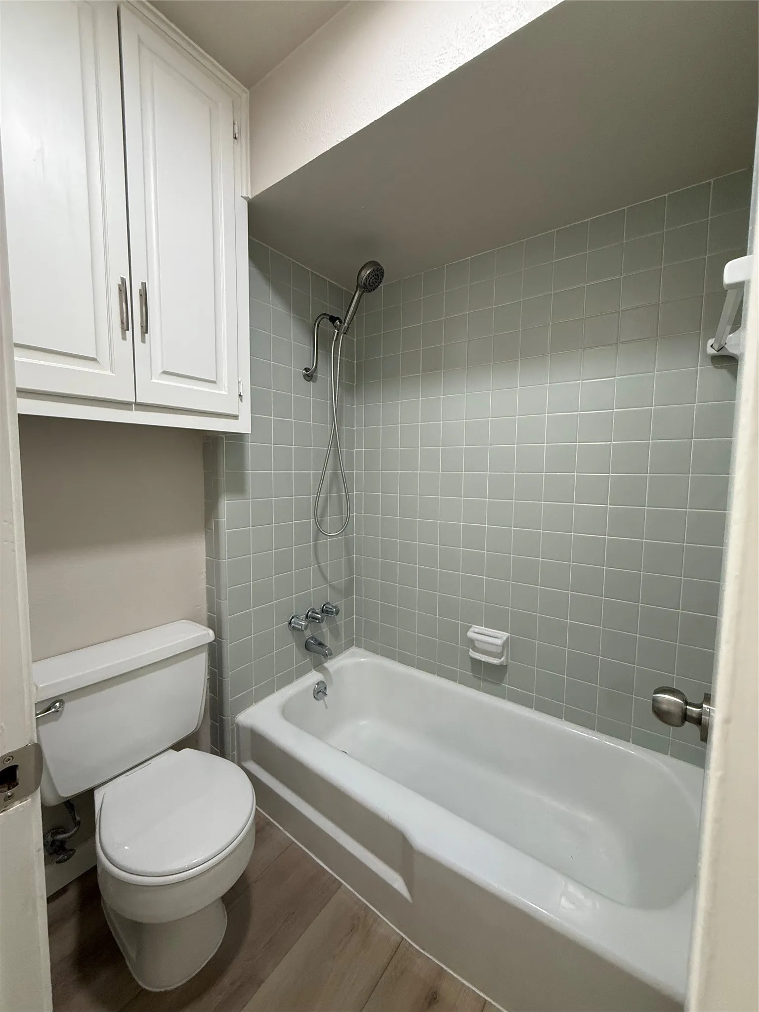Condominium For Sale in Dallas County , 902 S Weatherred Drive 902F, Richardson, Texas 75080, 2 Bedroom, 1 Bathroom, Garage spaces, 844 Sqft, built in 1967, mls#21328657, Real Estate Agent in Richardson, Homes For Sale in Dallas county, Homes For Sale in Richardson, Realtor in Richardson Texas, Real Estate Brokerage Independent Realty Texas, Luminita Cordes Realtor