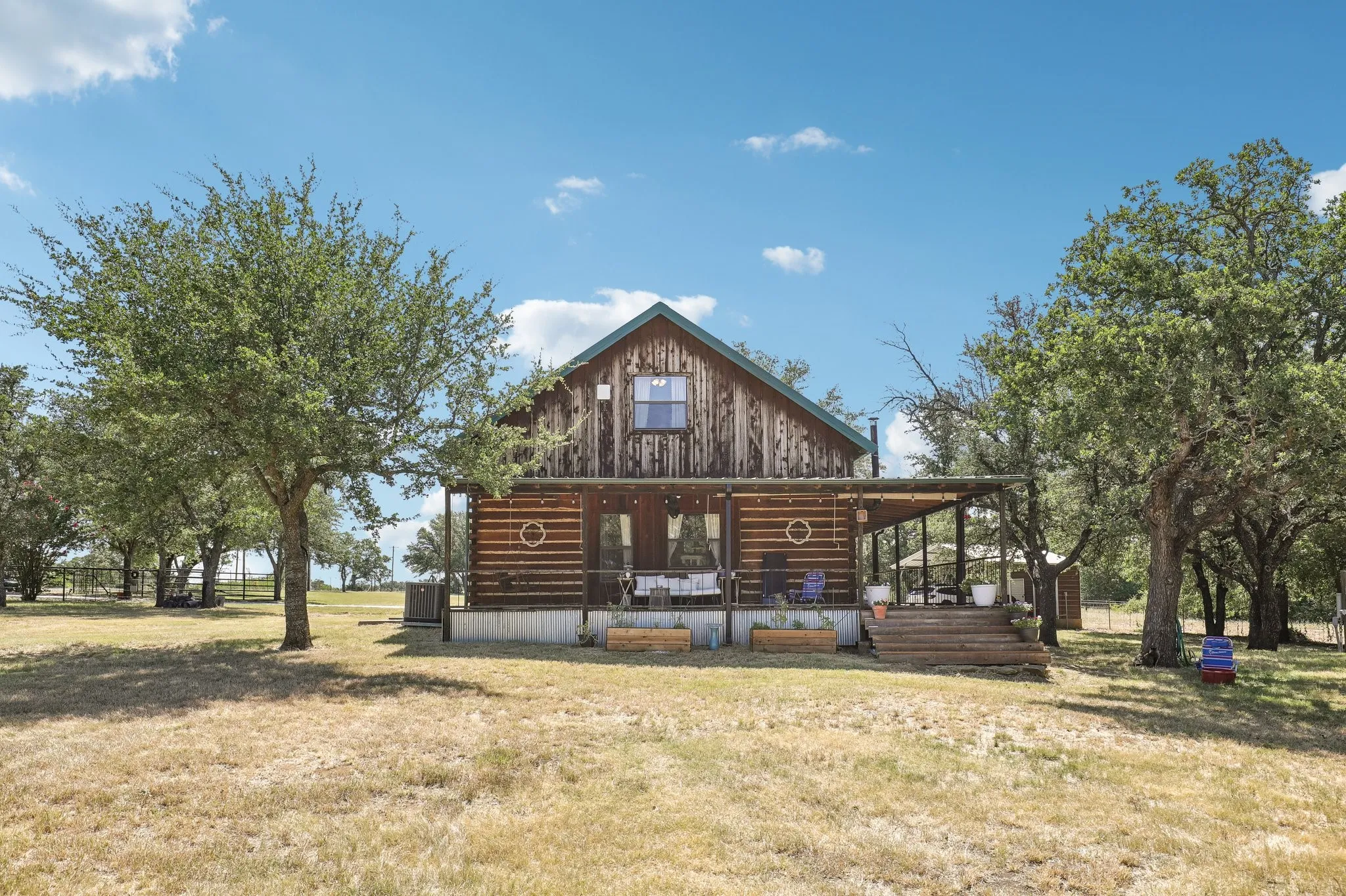 Single Family Residence For Sale in Wise County , 194 County Road 3825, Bridgeport, Texas 76426, 3 Bedrooms, 2 Bathrooms, Garage spaces, 1,629 Sqft, built in 2005, Price $550,000, mls#21328901, Real Estate Agent in Bridgeport, Homes For Sale in Wise county, Homes For Sale in Bridgeport, Realtor in Bridgeport Texas, Real Estate Brokerage Independent Realty Texas, Luminita Cordes Realtor