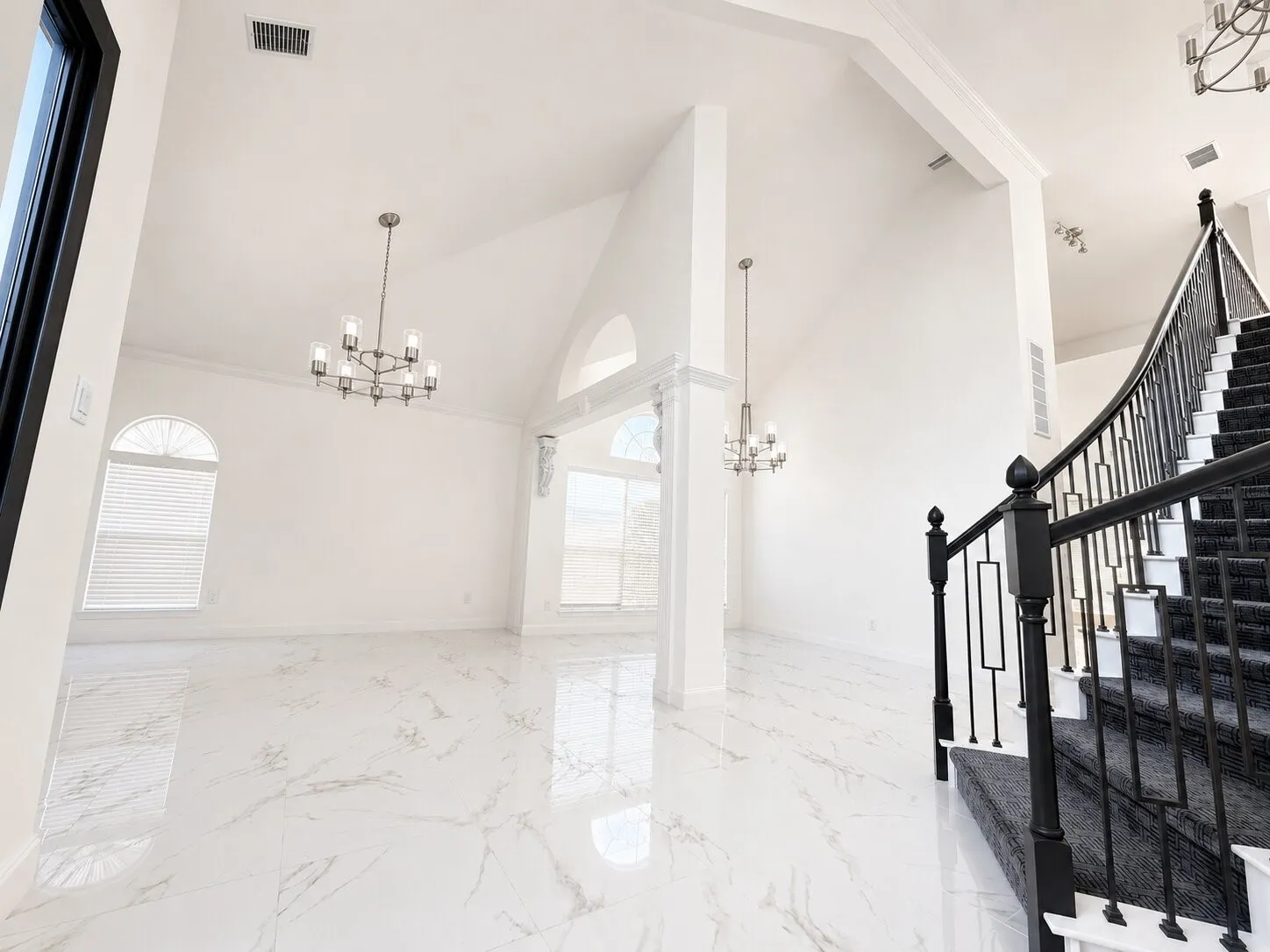 Single Family Residence For Sale in Collin County , 2357 Shinnery Oak Drive, Plano, Texas 75074, 3 Bedrooms, 3 Bathrooms, 2 Garage spaces, 2,538 Sqft, built in 1993, Price $519,995, mls#21328915, Real Estate Agent in Plano, Homes For Sale in Collin county, Homes For Sale in Plano, Realtor in Plano Texas, Real Estate Brokerage Independent Realty Texas, Luminita Cordes Realtor