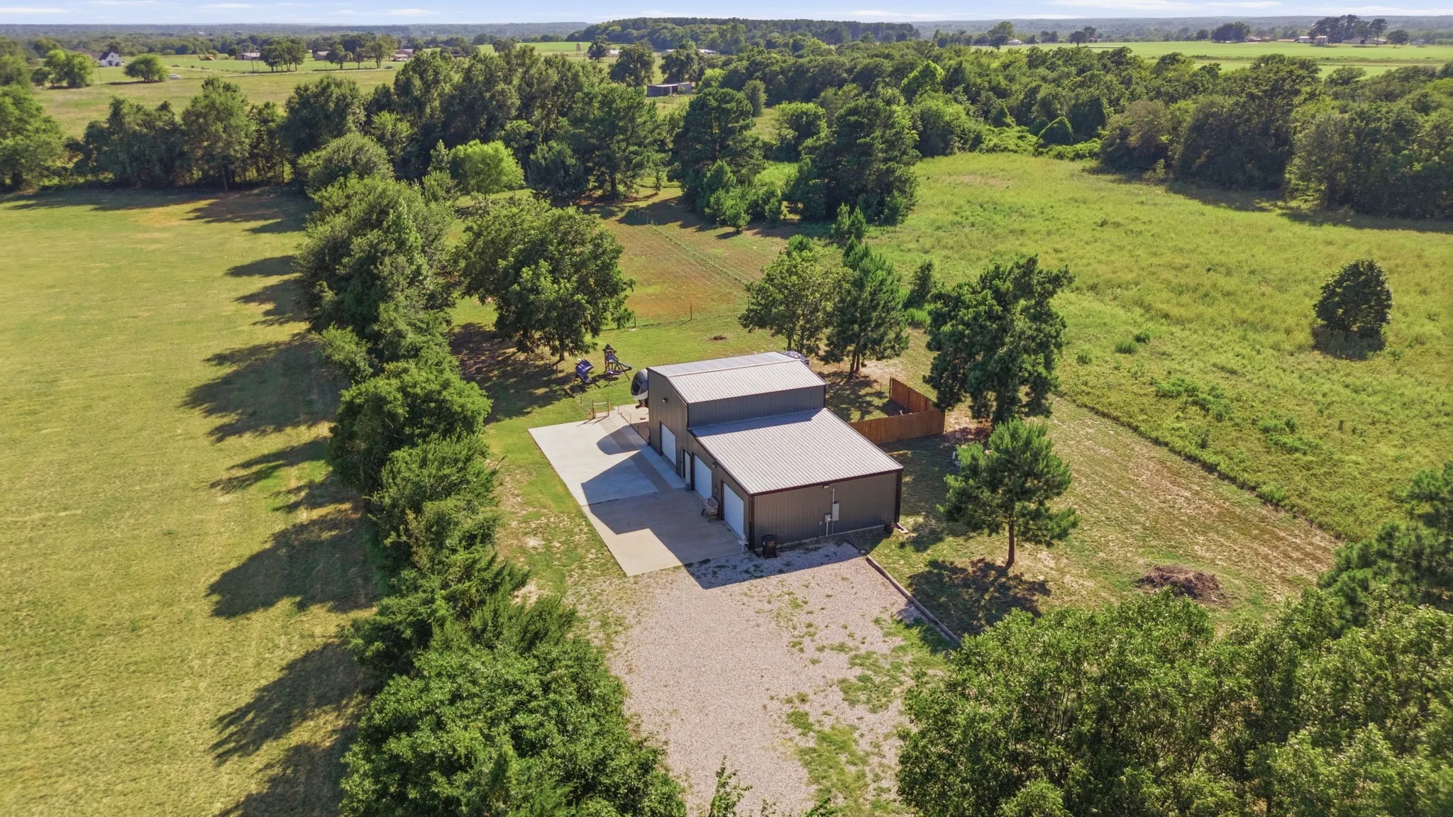 Mobile Home For Sale in Van Zandt County , 719 Vz County Road 4418, Canton, Texas 75103, 3 Bedroom, 2 Bathroom, 3 Garage spaces, 1,456 Sqft, built in 2019, mls#21326860, Real Estate Agent in Canton, Homes For Sale in Van Zandt county, Homes For Sale in Canton, Realtor in Canton Texas, Real Estate Brokerage Independent Realty Texas, Luminita Cordes Realtor