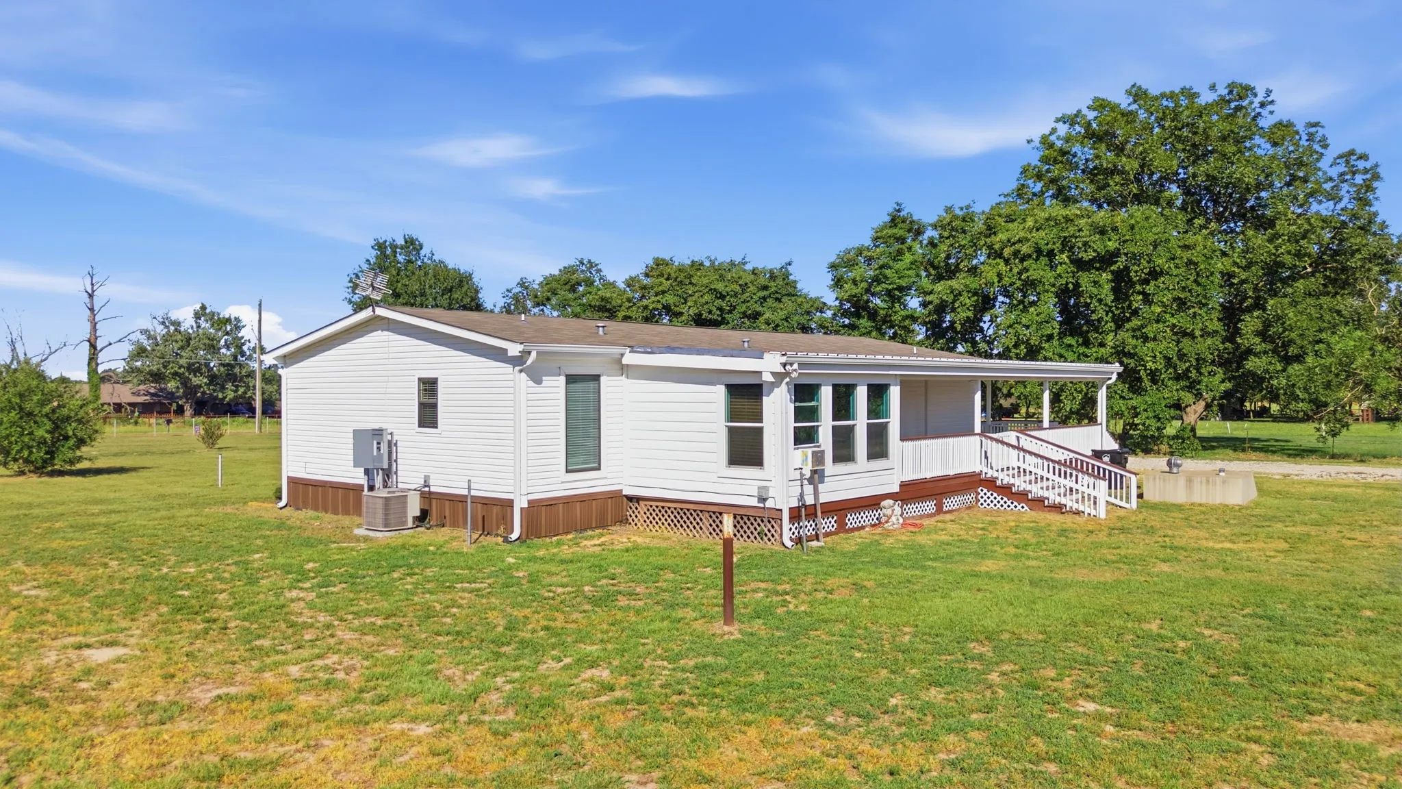 Mobile Home For Sale in Van Zandt County , 719 Vz County Road 4418, Canton, Texas 75103, 3 Bedroom, 2 Bathroom, 3 Garage spaces, 1,456 Sqft, built in 2019, mls#21326860, Real Estate Agent in Canton, Homes For Sale in Van Zandt county, Homes For Sale in Canton, Realtor in Canton Texas, Real Estate Brokerage Independent Realty Texas, Luminita Cordes Realtor