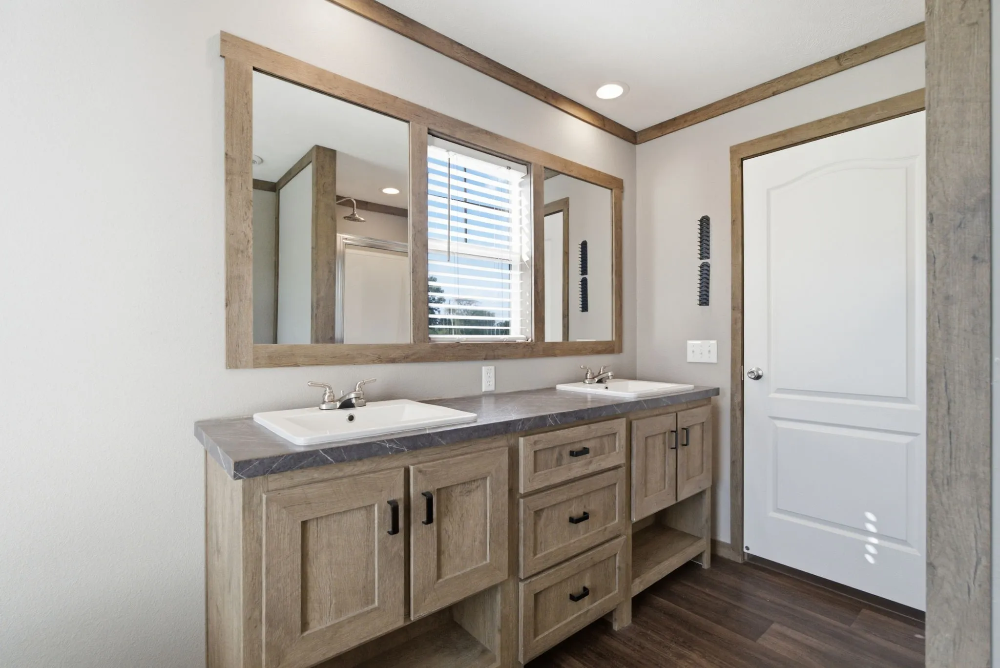 Mobile Home For Sale in Van Zandt County , 719 Vz County Road 4418, Canton, Texas 75103, 3 Bedroom, 2 Bathroom, 3 Garage spaces, 1,456 Sqft, built in 2019, mls#21326860, Real Estate Agent in Canton, Homes For Sale in Van Zandt county, Homes For Sale in Canton, Realtor in Canton Texas, Real Estate Brokerage Independent Realty Texas, Luminita Cordes Realtor
