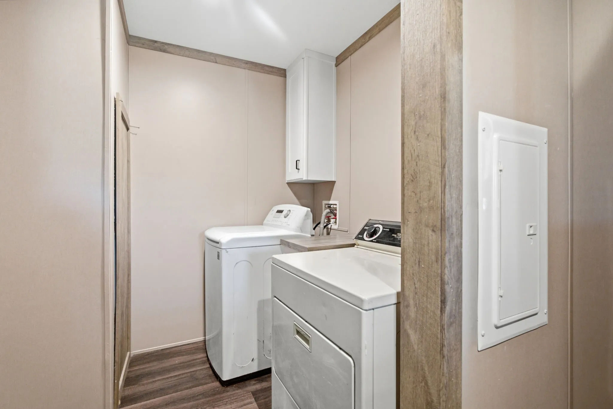 Mobile Home For Sale in Van Zandt County , 719 Vz County Road 4418, Canton, Texas 75103, 3 Bedroom, 2 Bathroom, 3 Garage spaces, 1,456 Sqft, built in 2019, mls#21326860, Real Estate Agent in Canton, Homes For Sale in Van Zandt county, Homes For Sale in Canton, Realtor in Canton Texas, Real Estate Brokerage Independent Realty Texas, Luminita Cordes Realtor