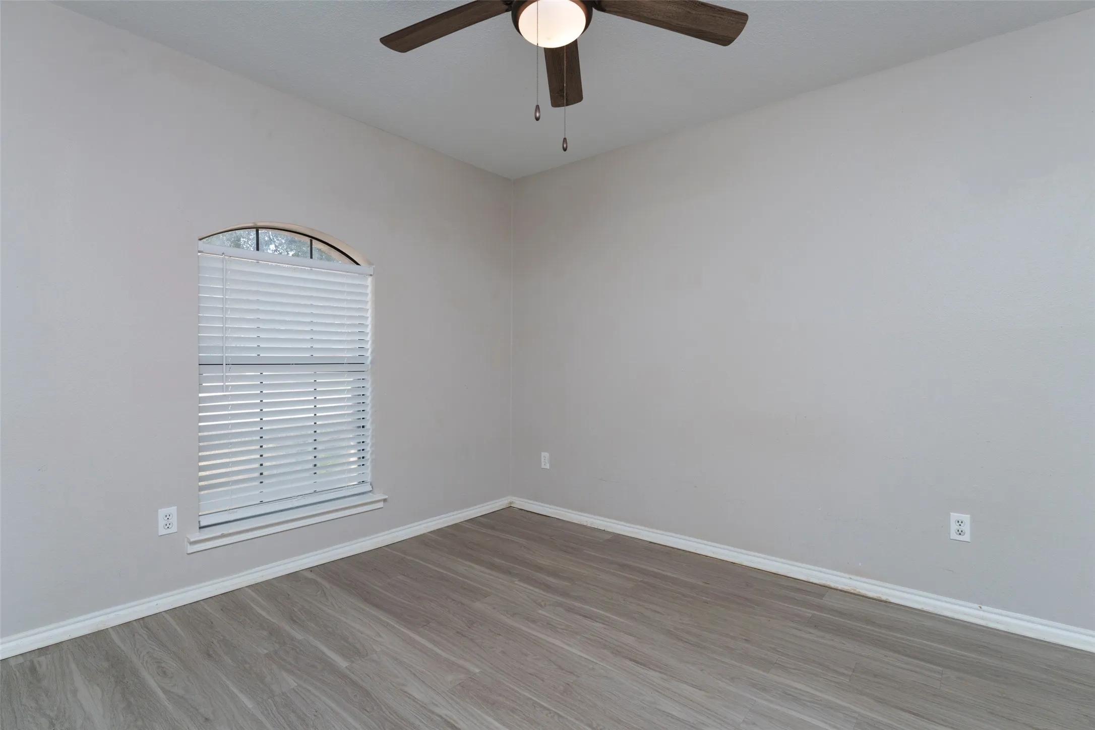 Secondary bedroom  #2