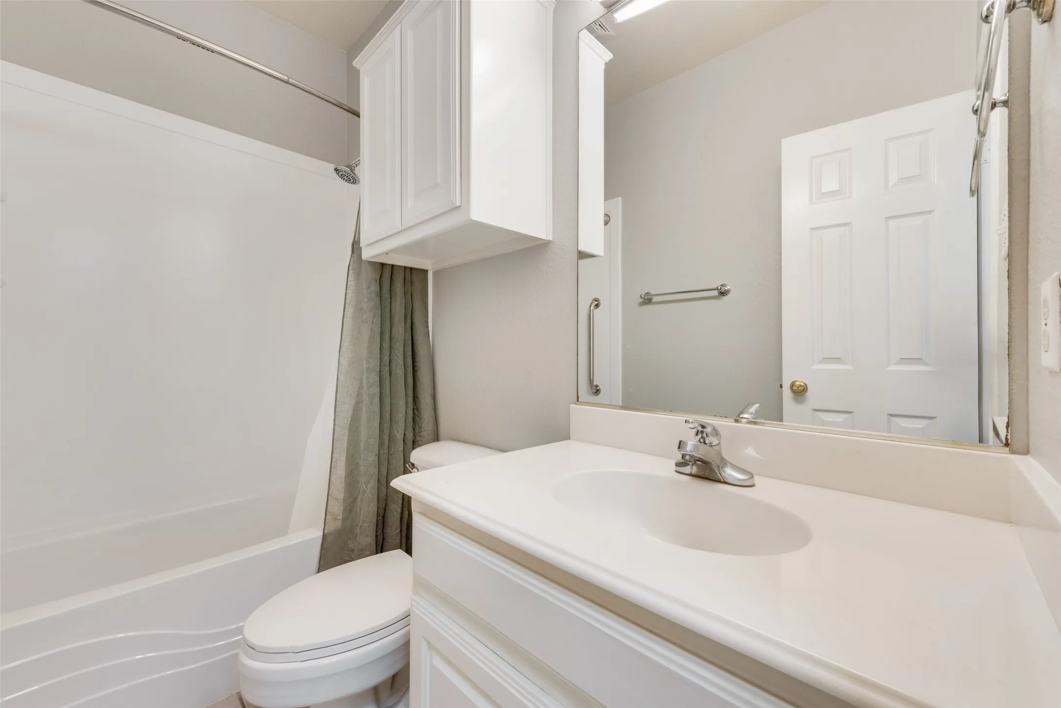 Duplex For Rent in Denton County , 739 Harbour Town Drive, Lake Dallas, Texas 75065, 3 Bedroom, 2 Bathroom, 2 Garage spaces, 1,601 Sqft, built in 1998, mls#21328087, Real Estate Agent in Lake Dallas, Homes For Rent in Denton county, Homes For Rent in Lake Dallas, Realtor in Lake Dallas Texas, Real Estate Brokerage Independent Realty Texas, Luminita Cordes Realtor
