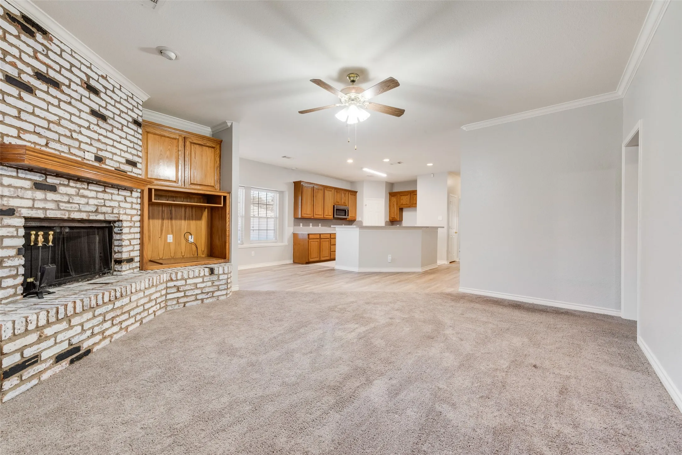 Duplex For Rent in Denton County , 739 Harbour Town Drive, Lake Dallas, Texas 75065, 3 Bedroom, 2 Bathroom, 2 Garage spaces, 1,601 Sqft, built in 1998, mls#21328087, Real Estate Agent in Lake Dallas, Homes For Rent in Denton county, Homes For Rent in Lake Dallas, Realtor in Lake Dallas Texas, Real Estate Brokerage Independent Realty Texas, Luminita Cordes Realtor