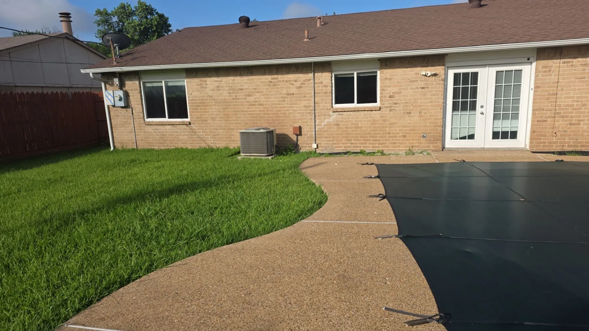 Single Family Residence For Sale in Kaufman County , 412 Forestwood Drive, Forney, Texas 75126, 3 Bedroom, 2 Bathroom, 2 Garage spaces, 1,458 Sqft, built in 1981, mls#21328931, Real Estate Agent in Forney, Homes For Sale in Kaufman county, Homes For Sale in Forney, Realtor in Forney Texas, Real Estate Brokerage Independent Realty Texas, Luminita Cordes Realtor