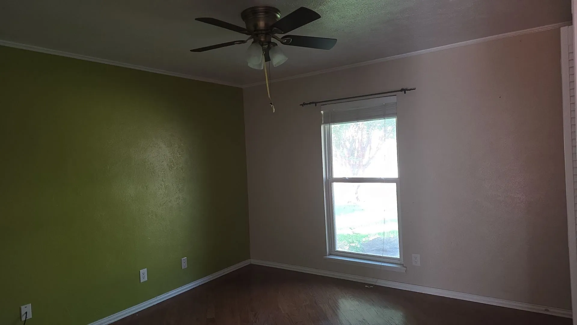 Single Family Residence For Sale in Kaufman County , 412 Forestwood Drive, Forney, Texas 75126, 3 Bedroom, 2 Bathroom, 2 Garage spaces, 1,458 Sqft, built in 1981, mls#21328931, Real Estate Agent in Forney, Homes For Sale in Kaufman county, Homes For Sale in Forney, Realtor in Forney Texas, Real Estate Brokerage Independent Realty Texas, Luminita Cordes Realtor