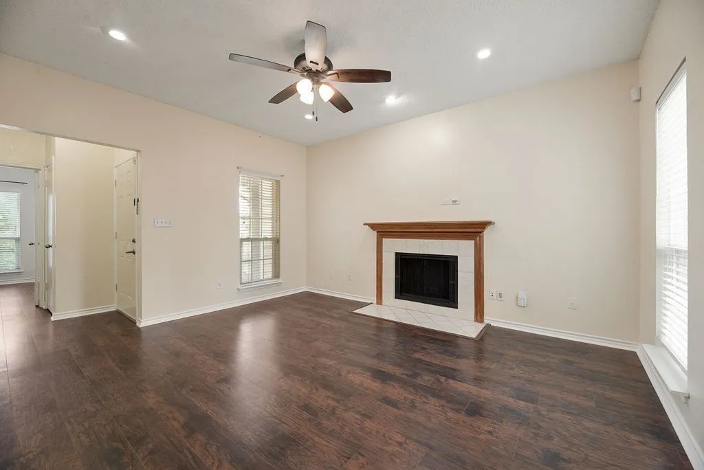 Condominium For Rent in Dallas County , 8600 Coppertowne Lane 1901, Dallas, Texas 75243, 2 Bedroom, 2 Bathroom, Garage spaces, 968 Sqft, built in 1984, mls#21328929, Real Estate Agent in Dallas, Homes For Rent in Dallas county, Homes For Rent in Dallas, Realtor in Dallas Texas, Real Estate Brokerage Independent Realty Texas, Luminita Cordes Realtor