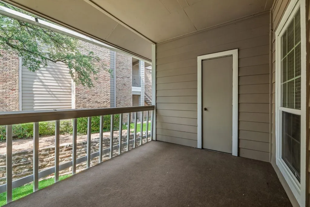 Condominium For Rent in Dallas County , 8600 Coppertowne Lane 1901, Dallas, Texas 75243, 2 Bedroom, 2 Bathroom, Garage spaces, 968 Sqft, built in 1984, mls#21328929, Real Estate Agent in Dallas, Homes For Rent in Dallas county, Homes For Rent in Dallas, Realtor in Dallas Texas, Real Estate Brokerage Independent Realty Texas, Luminita Cordes Realtor