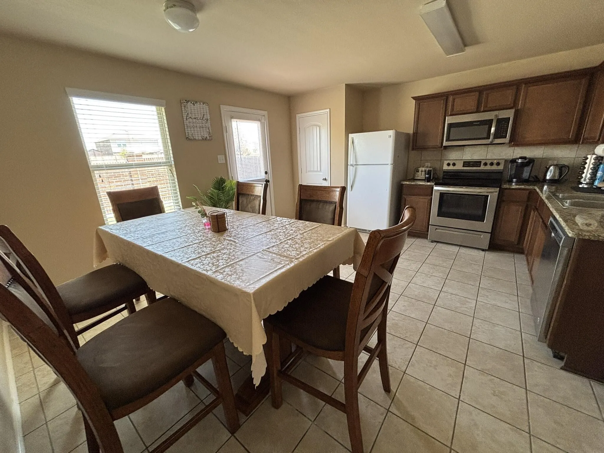 Single Family Residence For Sale in Collin County , 912 Platinum Drive, Princeton, Texas 75407, 4 Bedroom, 2 Bathroom, 2 Garage spaces, 1,650 Sqft, built in 2017, mls#21328937, Real Estate Agent in Princeton, Homes For Sale in Collin county, Homes For Sale in Princeton, Realtor in Princeton Texas, Real Estate Brokerage Independent Realty Texas, Luminita Cordes Realtor
