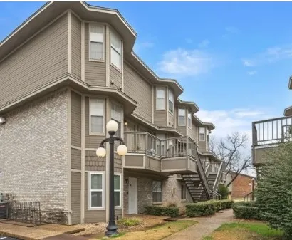 Condominium For Sale in Mc Lennan County , 1342 Park Avenue, Waco, Texas 76706, 2 Bedroom, 3 Bathroom, Garage spaces, 1,143 Sqft, built in 1984, mls#21327365, Real Estate Agent in Waco, Homes For Sale in Mc Lennan county, Homes For Sale in Waco, Realtor in Waco Texas, Real Estate Brokerage Independent Realty Texas, Luminita Cordes Realtor