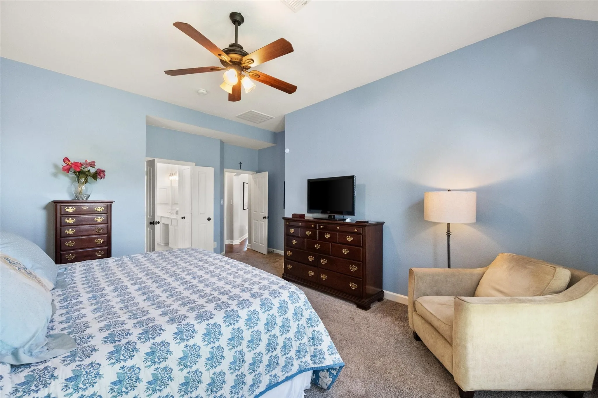 Single Family Residence For Sale in Tarrant County , 1502 Mallard Circle, Mansfield, Texas 76063, 4 Bedroom, 4 Bathroom, 3 Garage spaces, 3,270 Sqft, built in 2002, mls#21328500, Real Estate Agent in Mansfield, Homes For Sale in Tarrant county, Homes For Sale in Mansfield, Realtor in Mansfield Texas, Real Estate Brokerage Independent Realty Texas, Luminita Cordes Realtor