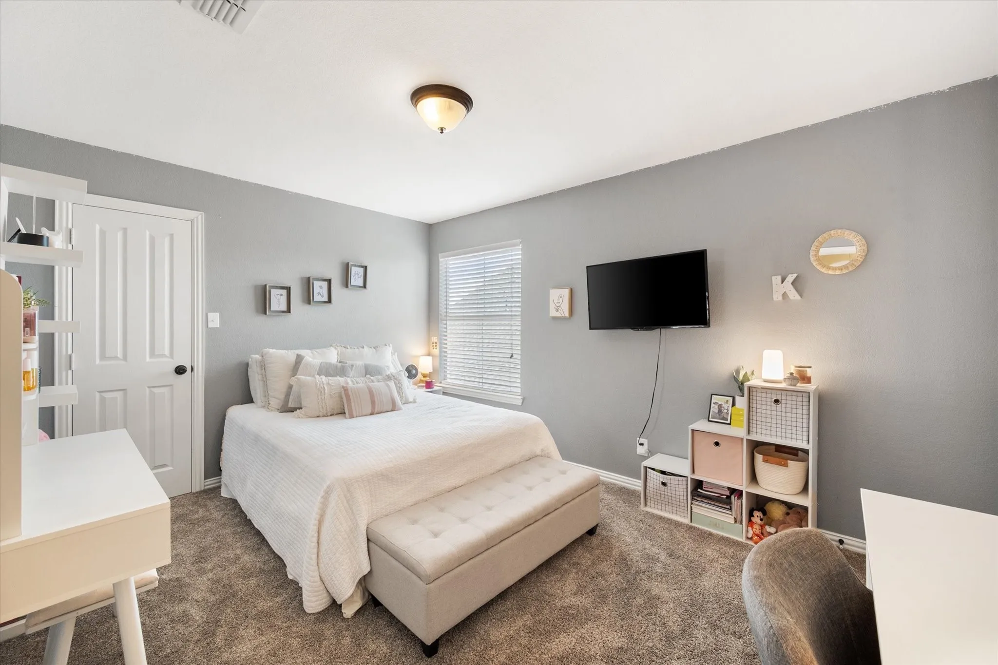 Single Family Residence For Sale in Tarrant County , 1502 Mallard Circle, Mansfield, Texas 76063, 4 Bedroom, 4 Bathroom, 3 Garage spaces, 3,270 Sqft, built in 2002, mls#21328500, Real Estate Agent in Mansfield, Homes For Sale in Tarrant county, Homes For Sale in Mansfield, Realtor in Mansfield Texas, Real Estate Brokerage Independent Realty Texas, Luminita Cordes Realtor