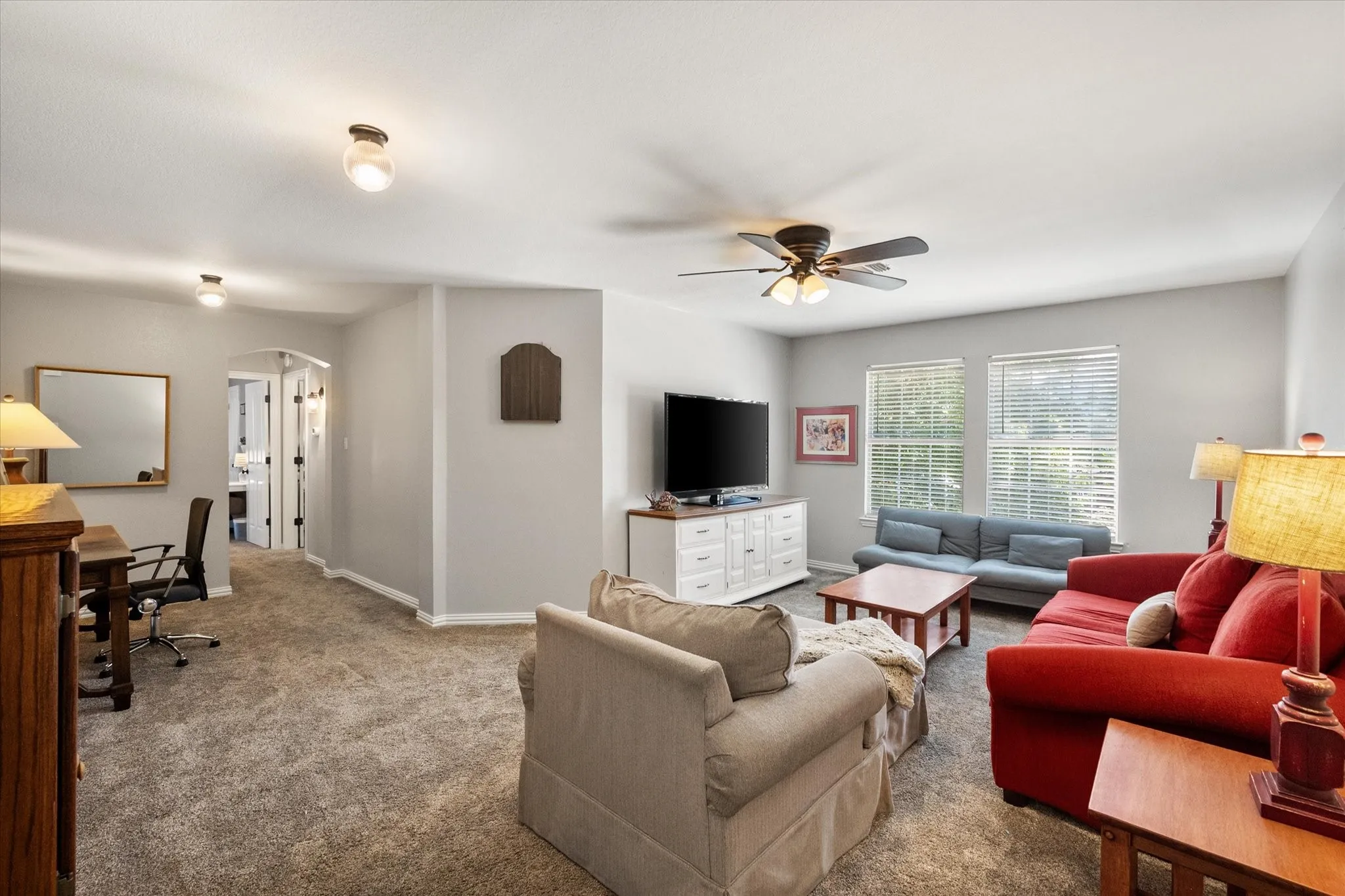 Single Family Residence For Sale in Tarrant County , 1502 Mallard Circle, Mansfield, Texas 76063, 4 Bedroom, 4 Bathroom, 3 Garage spaces, 3,270 Sqft, built in 2002, mls#21328500, Real Estate Agent in Mansfield, Homes For Sale in Tarrant county, Homes For Sale in Mansfield, Realtor in Mansfield Texas, Real Estate Brokerage Independent Realty Texas, Luminita Cordes Realtor