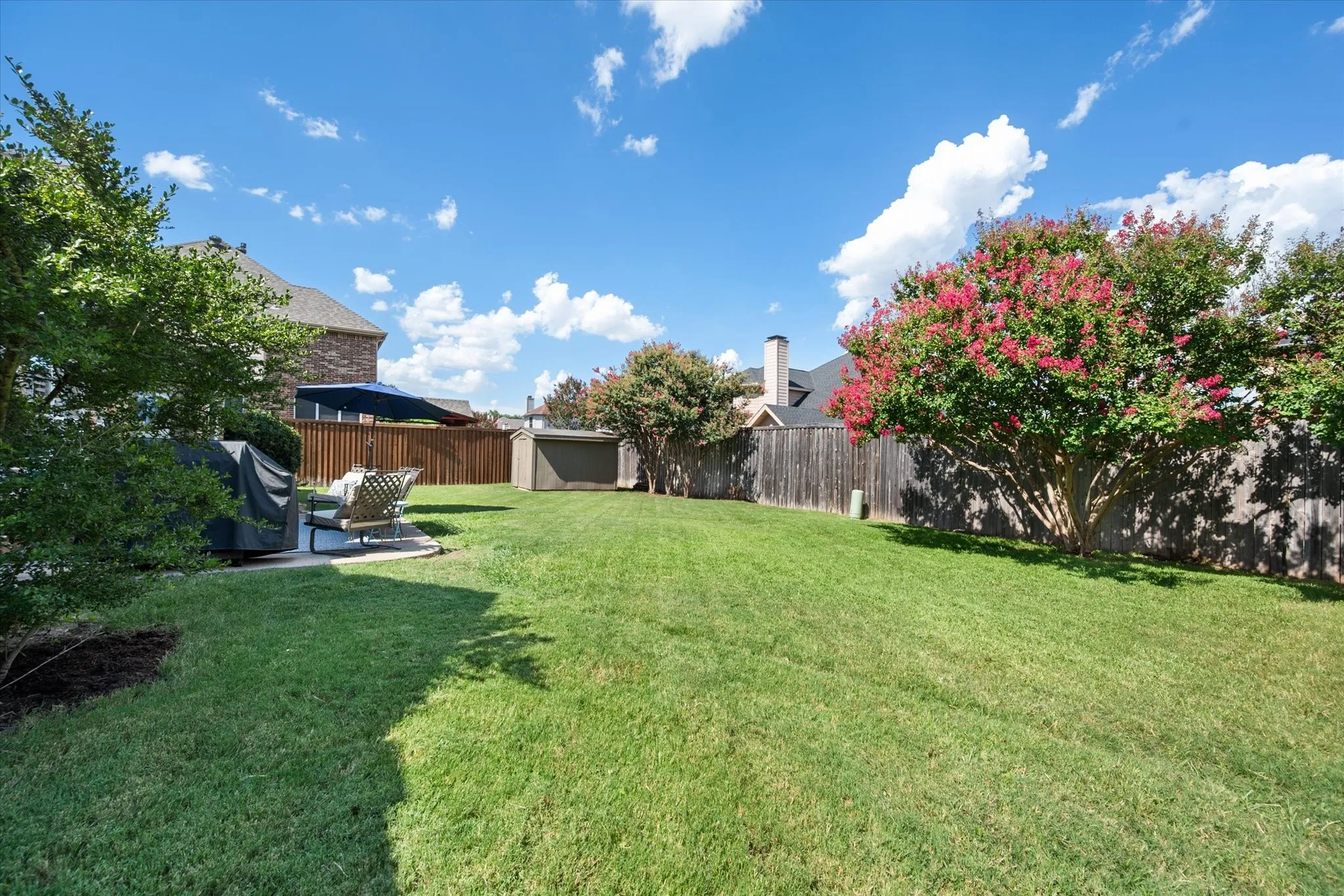 Single Family Residence For Sale in Tarrant County , 1502 Mallard Circle, Mansfield, Texas 76063, 4 Bedroom, 4 Bathroom, 3 Garage spaces, 3,270 Sqft, built in 2002, mls#21328500, Real Estate Agent in Mansfield, Homes For Sale in Tarrant county, Homes For Sale in Mansfield, Realtor in Mansfield Texas, Real Estate Brokerage Independent Realty Texas, Luminita Cordes Realtor
