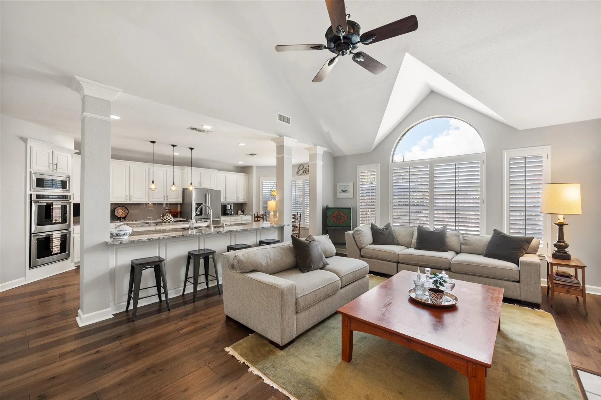 Single Family Residence For Sale in Tarrant County , 1502 Mallard Circle, Mansfield, Texas 76063, 4 Bedroom, 4 Bathroom, 3 Garage spaces, 3,270 Sqft, built in 2002, mls#21328500, Real Estate Agent in Mansfield, Homes For Sale in Tarrant county, Homes For Sale in Mansfield, Realtor in Mansfield Texas, Real Estate Brokerage Independent Realty Texas, Luminita Cordes Realtor