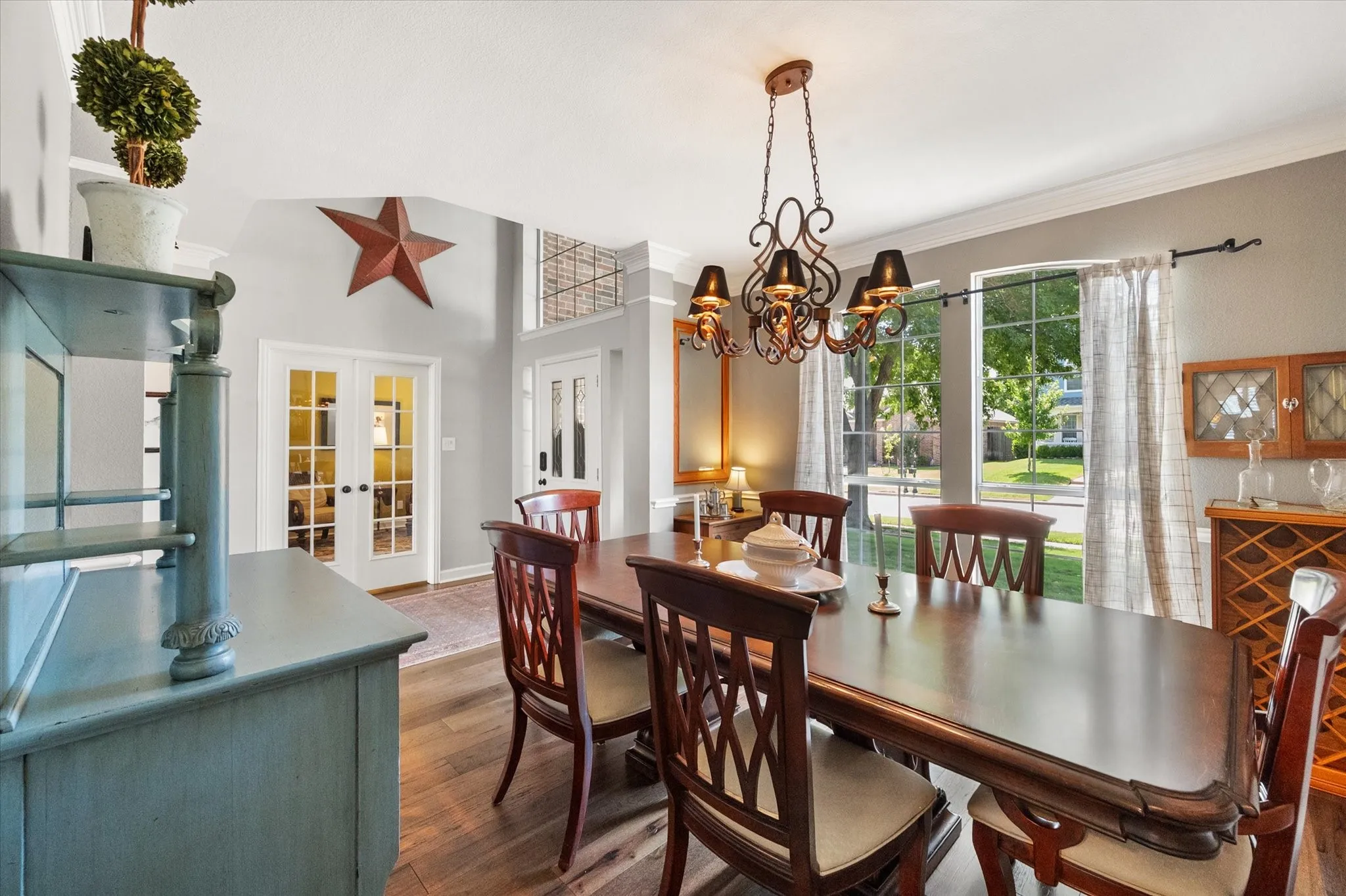 Single Family Residence For Sale in Tarrant County , 1502 Mallard Circle, Mansfield, Texas 76063, 4 Bedroom, 4 Bathroom, 3 Garage spaces, 3,270 Sqft, built in 2002, mls#21328500, Real Estate Agent in Mansfield, Homes For Sale in Tarrant county, Homes For Sale in Mansfield, Realtor in Mansfield Texas, Real Estate Brokerage Independent Realty Texas, Luminita Cordes Realtor