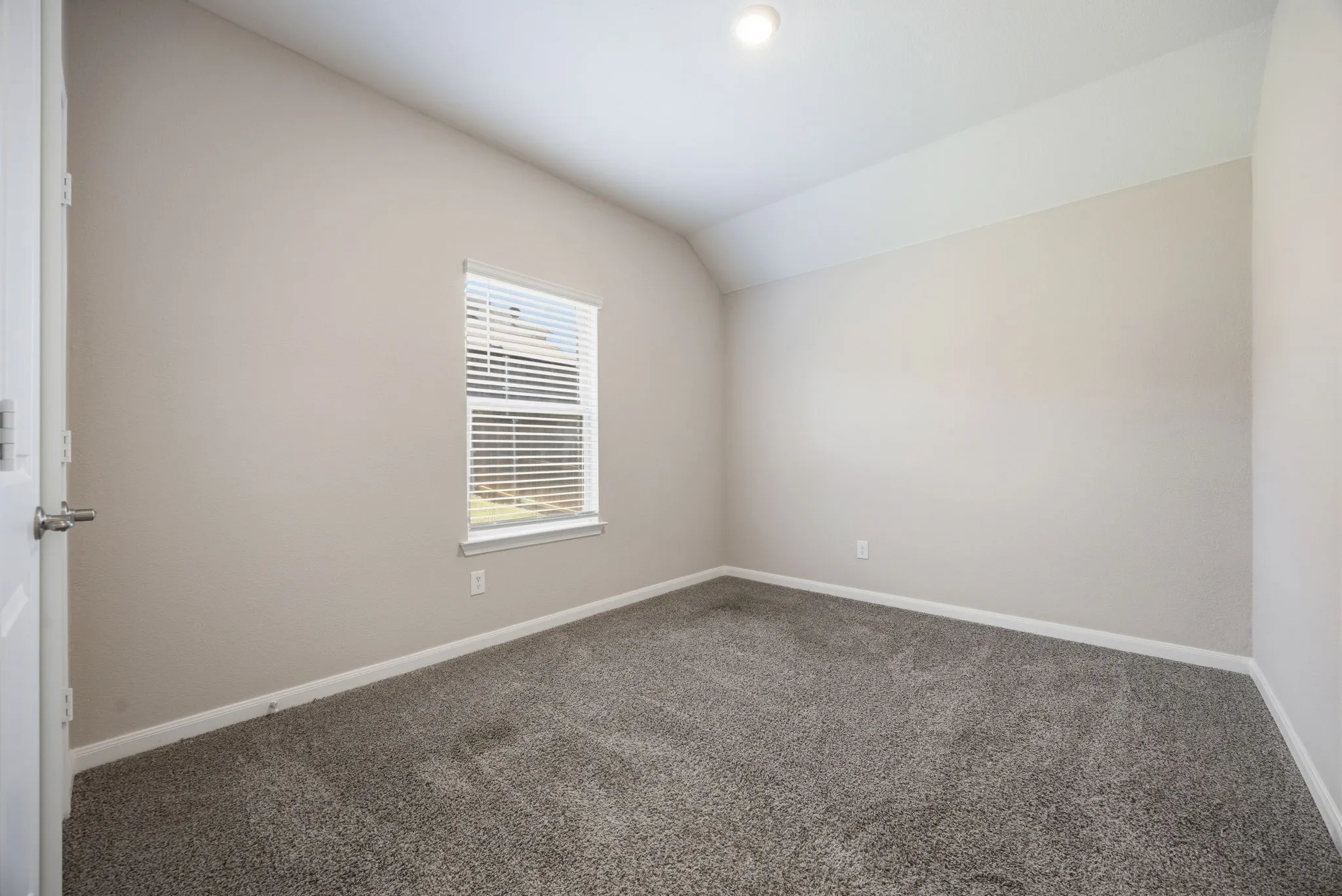 Single Family Residence For Sale in Grayson County , 3921 Oak Creek Circle, Denison, Texas 75020, 3 Bedroom, 2 Bathroom, 2 Garage spaces, 1,517 Sqft, built in 2022, mls#21325523, Real Estate Agent in Denison, Homes For Sale in Grayson county, Homes For Sale in Denison, Realtor in Denison Texas, Real Estate Brokerage Independent Realty Texas, Luminita Cordes Realtor