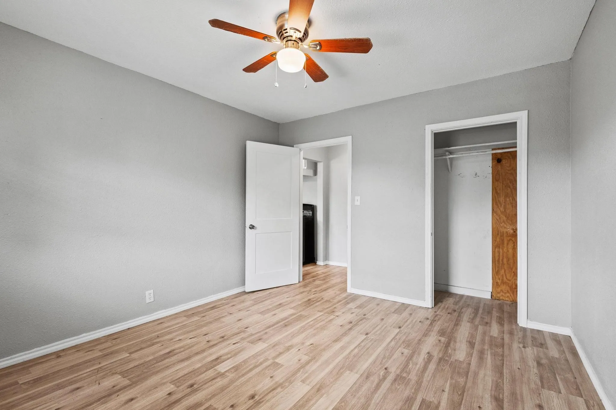 Single Family Residence For Sale in Grayson County , 701 W Hull Street 101-2, Denison, Texas 75020, 4 Bedrooms, 2 Bathrooms, Garage spaces, 1,274 Sqft, built in 1956, Price $199,900, mls#21328867, Real Estate Agent in Denison, Homes For Sale in Grayson county, Homes For Sale in Denison, Realtor in Denison Texas, Real Estate Brokerage Independent Realty Texas, Luminita Cordes Realtor