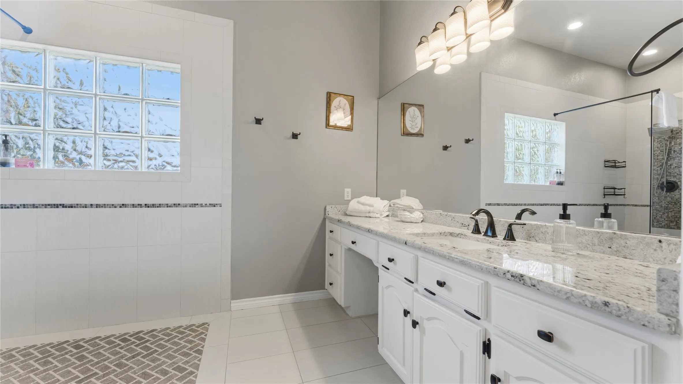 Single Family Residence For Sale in Dallas County , 1012 Murl Drive, Irving, Texas 75062, 3 Bedroom, 2 Bathroom, 2 Garage spaces, 2,241 Sqft, built in 1988, mls#21325776, Real Estate Agent in Irving, Homes For Sale in Dallas county, Homes For Sale in Irving, Realtor in Irving Texas, Real Estate Brokerage Independent Realty Texas, Luminita Cordes Realtor