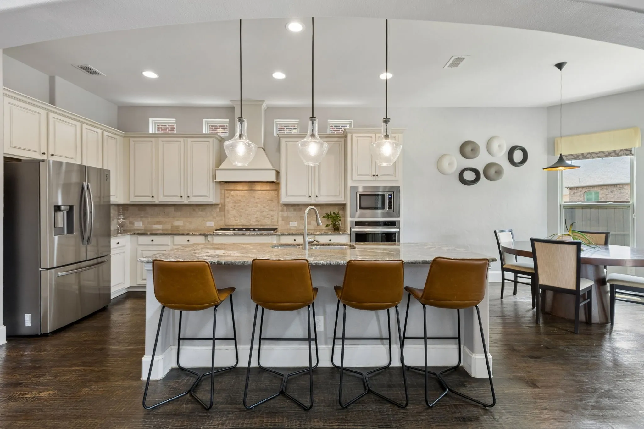 Single Family Residence For Sale in Tarrant County , 717 Orleans Drive, Southlake, Texas 76092, 5 Bedroom, 4 Bathroom, 3 Garage spaces, 4,300 Sqft, built in 2014, Price $1,649,000, mls#21328949, Real Estate Agent in Southlake, Homes For Sale in Tarrant county, Homes For Sale in Southlake, Realtor in Southlake Texas, Real Estate Brokerage Independent Realty Texas, Luminita Cordes Realtor