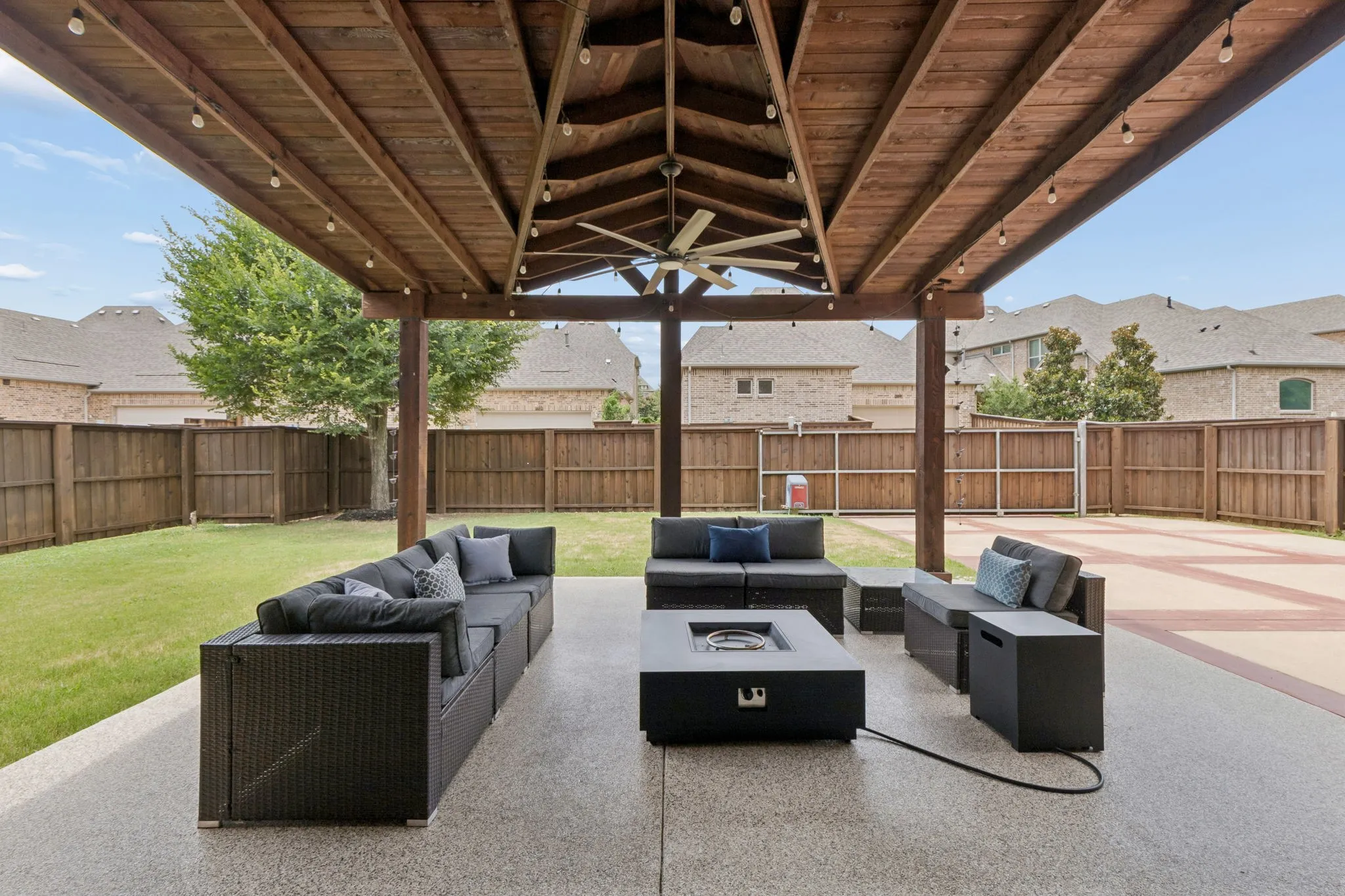 Single Family Residence For Sale in Tarrant County , 717 Orleans Drive, Southlake, Texas 76092, 5 Bedroom, 4 Bathroom, 3 Garage spaces, 4,300 Sqft, built in 2014, Price $1,649,000, mls#21328949, Real Estate Agent in Southlake, Homes For Sale in Tarrant county, Homes For Sale in Southlake, Realtor in Southlake Texas, Real Estate Brokerage Independent Realty Texas, Luminita Cordes Realtor