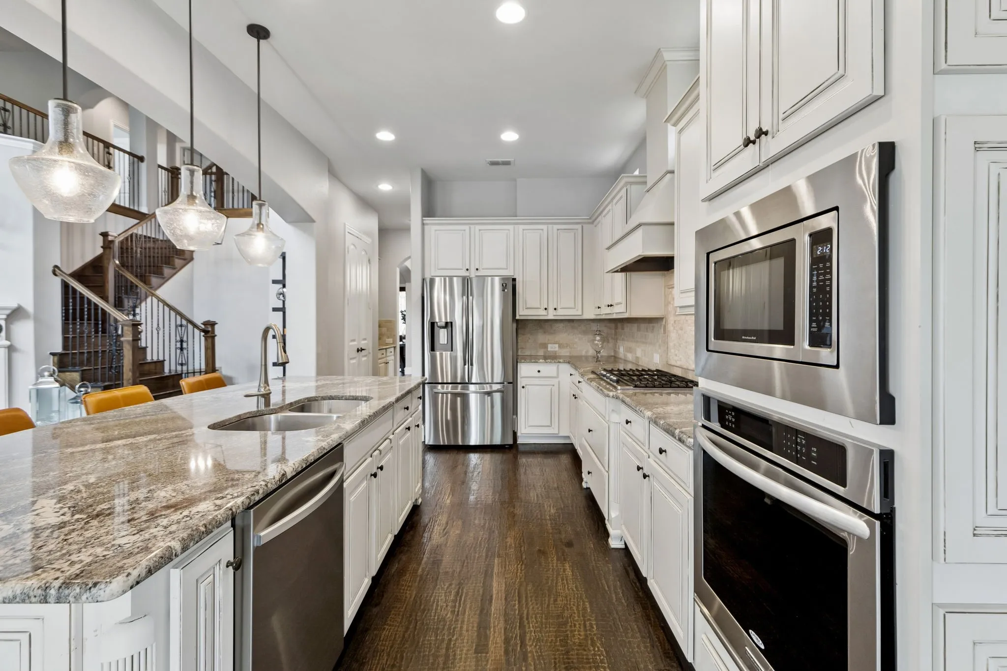 Single Family Residence For Sale in Tarrant County , 717 Orleans Drive, Southlake, Texas 76092, 5 Bedroom, 4 Bathroom, 3 Garage spaces, 4,300 Sqft, built in 2014, Price $1,649,000, mls#21328949, Real Estate Agent in Southlake, Homes For Sale in Tarrant county, Homes For Sale in Southlake, Realtor in Southlake Texas, Real Estate Brokerage Independent Realty Texas, Luminita Cordes Realtor