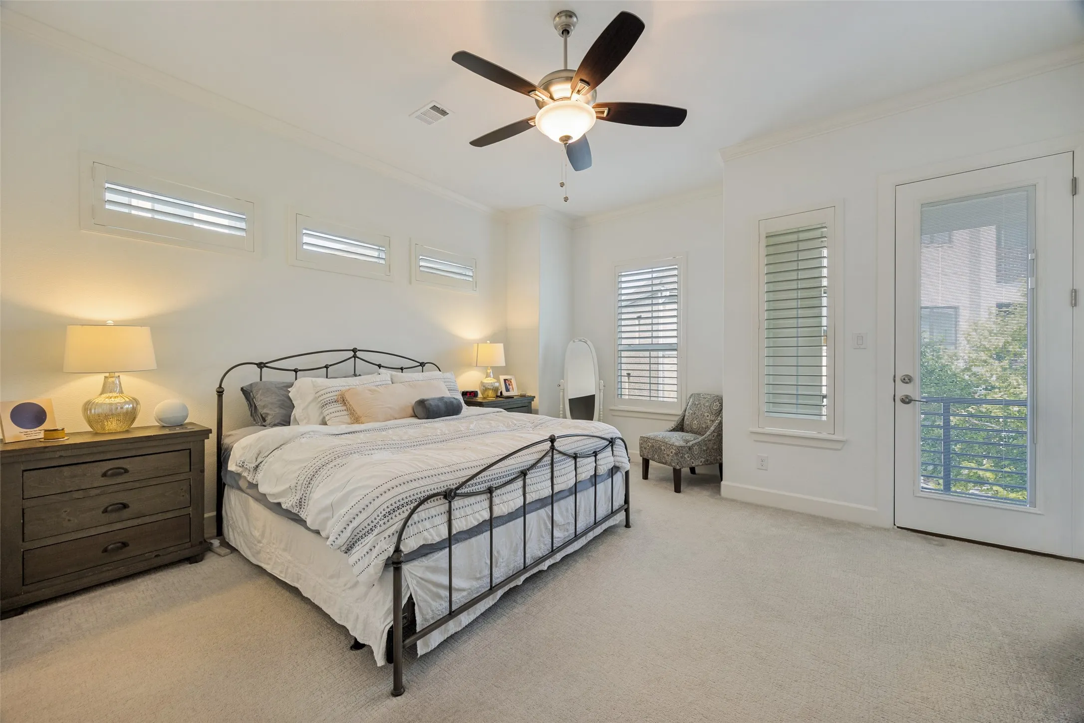 Single Family Residence For Rent in Dallas County , 7859 Minglewood LN, Dallas, Texas 75231, 3 Bedroom, 3 Bathroom, 2 Garage spaces, 1,632 Sqft, built in 2019, mls#21325989, Real Estate Agent in Dallas, Homes For Rent in Dallas county, Homes For Rent in Dallas, Realtor in Dallas Texas, Real Estate Brokerage Independent Realty Texas, Luminita Cordes Realtor