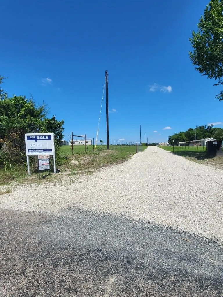 Mobile Home For Sale in Grayson County , 1660 Red Road, Howe, Texas 75459, 3 Bedroom, 2 Bathroom, Garage spaces, 1,216 Sqft, built in 2023, mls#21328378, Real Estate Agent in Howe, Homes For Sale in Grayson county, Homes For Sale in Howe, Realtor in Howe Texas, Real Estate Brokerage Independent Realty Texas, Luminita Cordes Realtor