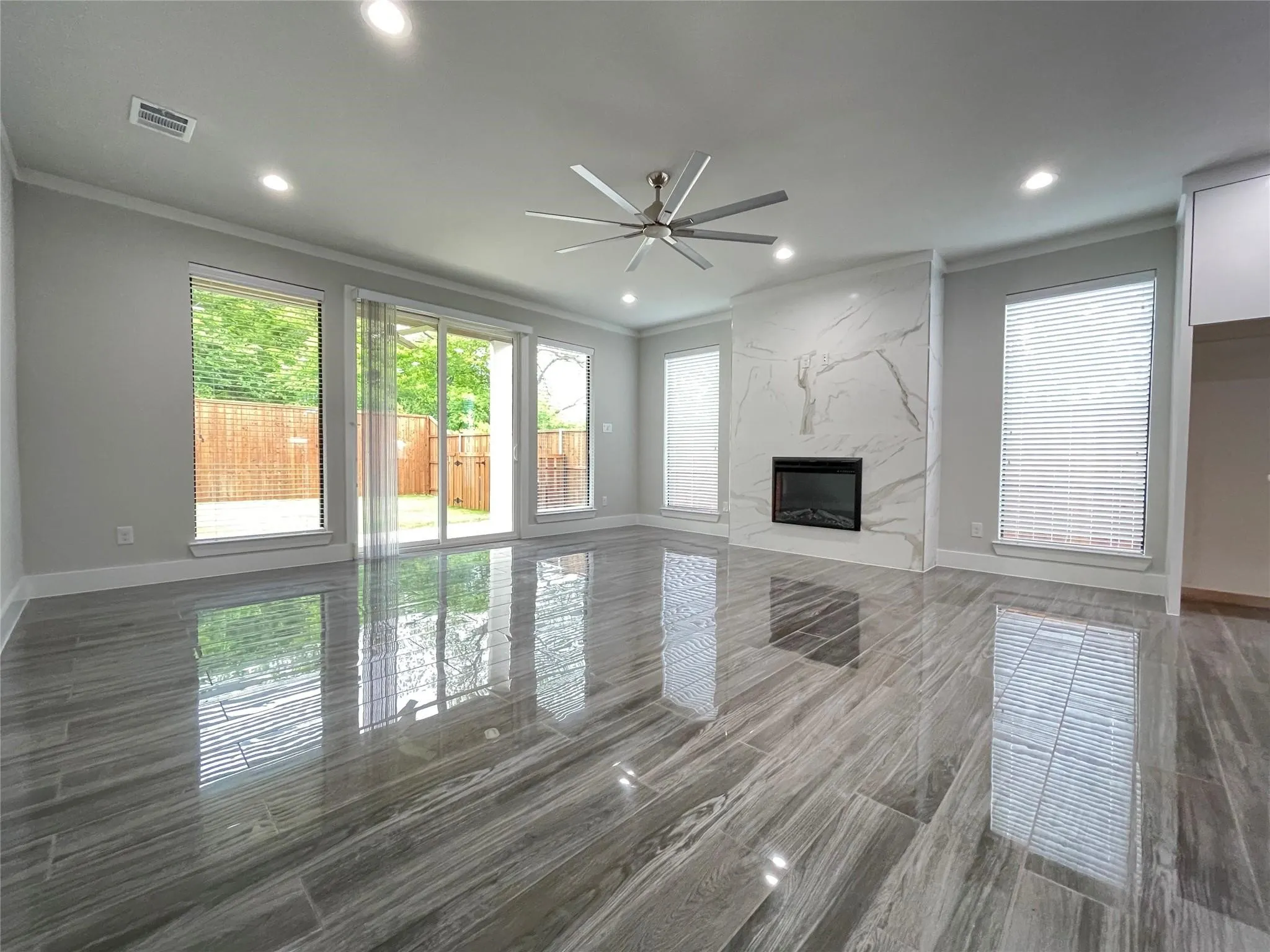 Townhouse For Rent in Dallas County , 2417 N Winnetka Avenue, Dallas, Texas 75212, 3 Bedroom, 4 Bathroom, 1 Garage spaces, 2,286 Sqft, built in 2021, mls#21328962, Real Estate Agent in Dallas, Homes For Rent in Dallas county, Homes For Rent in Dallas, Realtor in Dallas Texas, Real Estate Brokerage Independent Realty Texas, Luminita Cordes Realtor