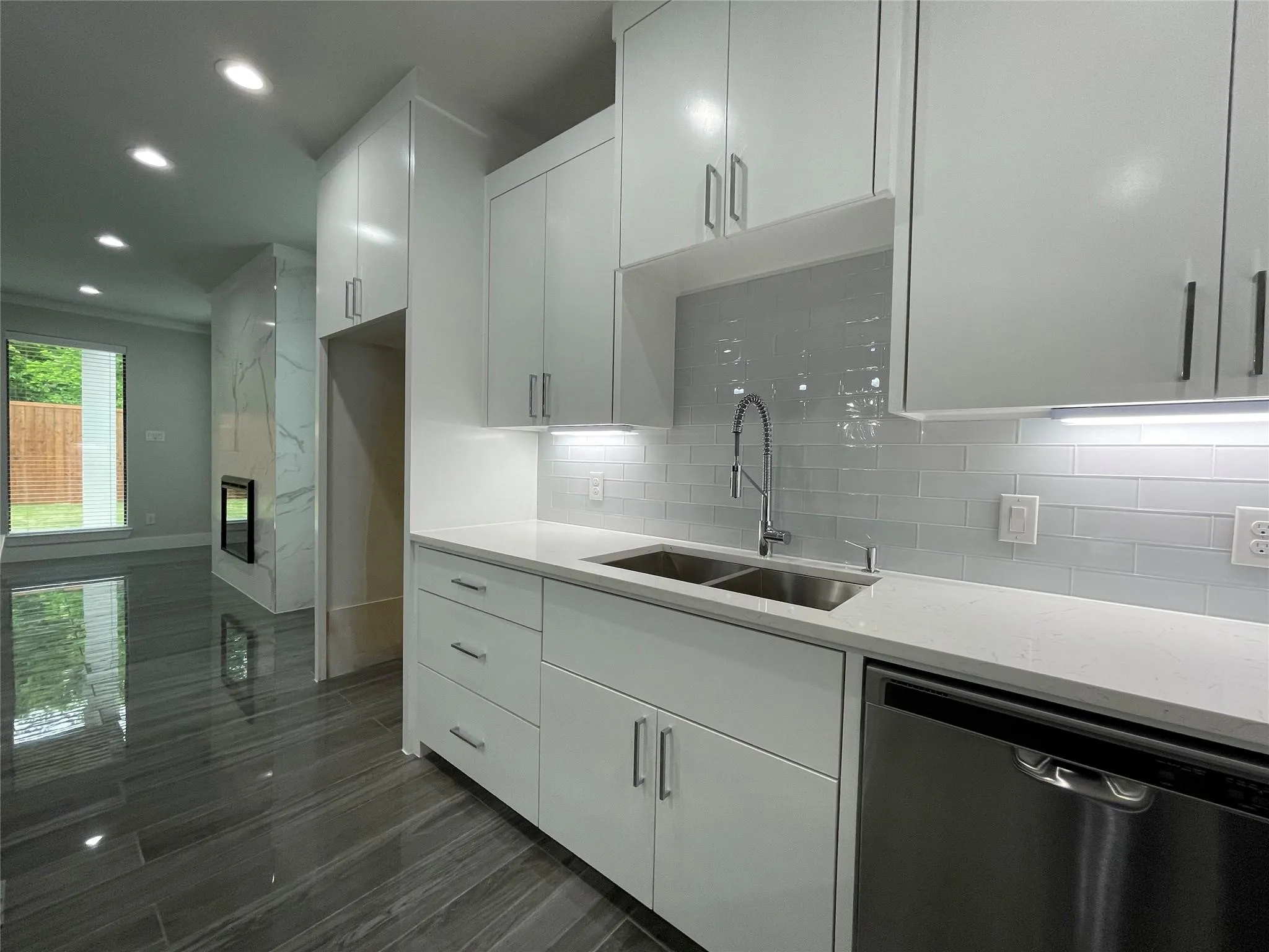 Townhouse For Rent in Dallas County , 2417 N Winnetka Avenue, Dallas, Texas 75212, 3 Bedroom, 4 Bathroom, 1 Garage spaces, 2,286 Sqft, built in 2021, mls#21328962, Real Estate Agent in Dallas, Homes For Rent in Dallas county, Homes For Rent in Dallas, Realtor in Dallas Texas, Real Estate Brokerage Independent Realty Texas, Luminita Cordes Realtor