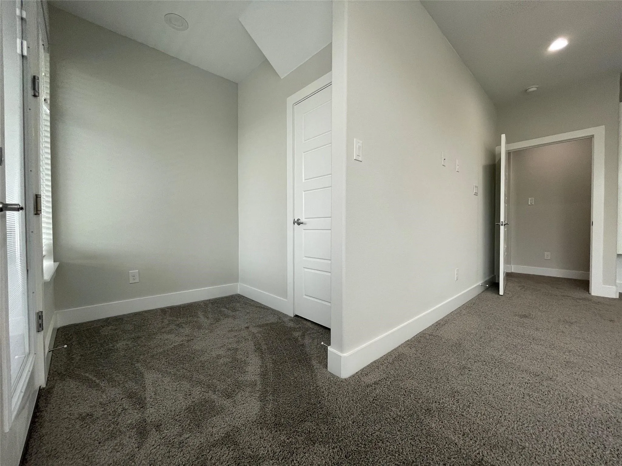 Townhouse For Rent in Dallas County , 2417 N Winnetka Avenue, Dallas, Texas 75212, 3 Bedroom, 4 Bathroom, 1 Garage spaces, 2,286 Sqft, built in 2021, mls#21328962, Real Estate Agent in Dallas, Homes For Rent in Dallas county, Homes For Rent in Dallas, Realtor in Dallas Texas, Real Estate Brokerage Independent Realty Texas, Luminita Cordes Realtor